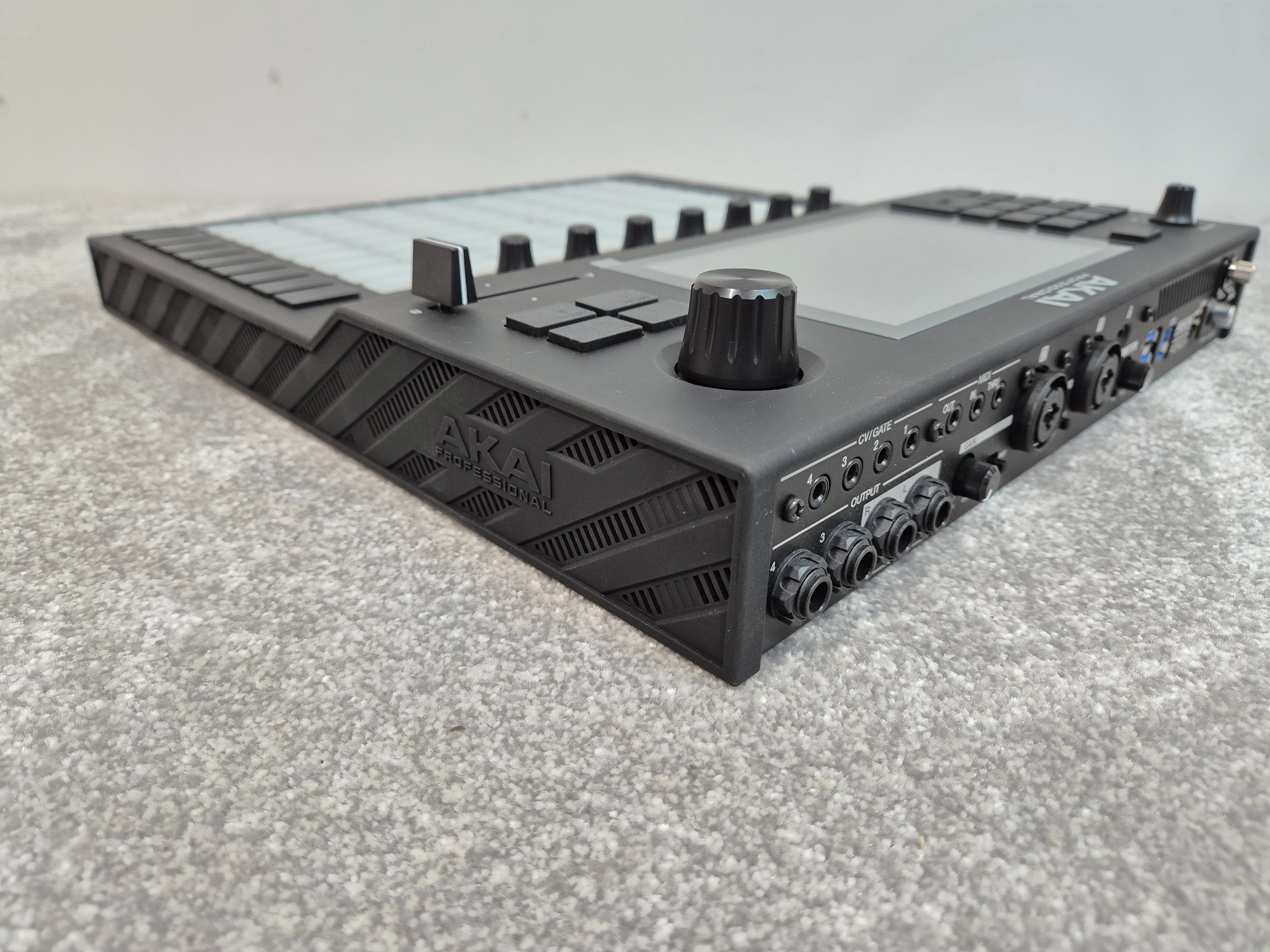 Akai Professional Force - Standalone Music Production and DJ Performance System RRP £899 - Image 12