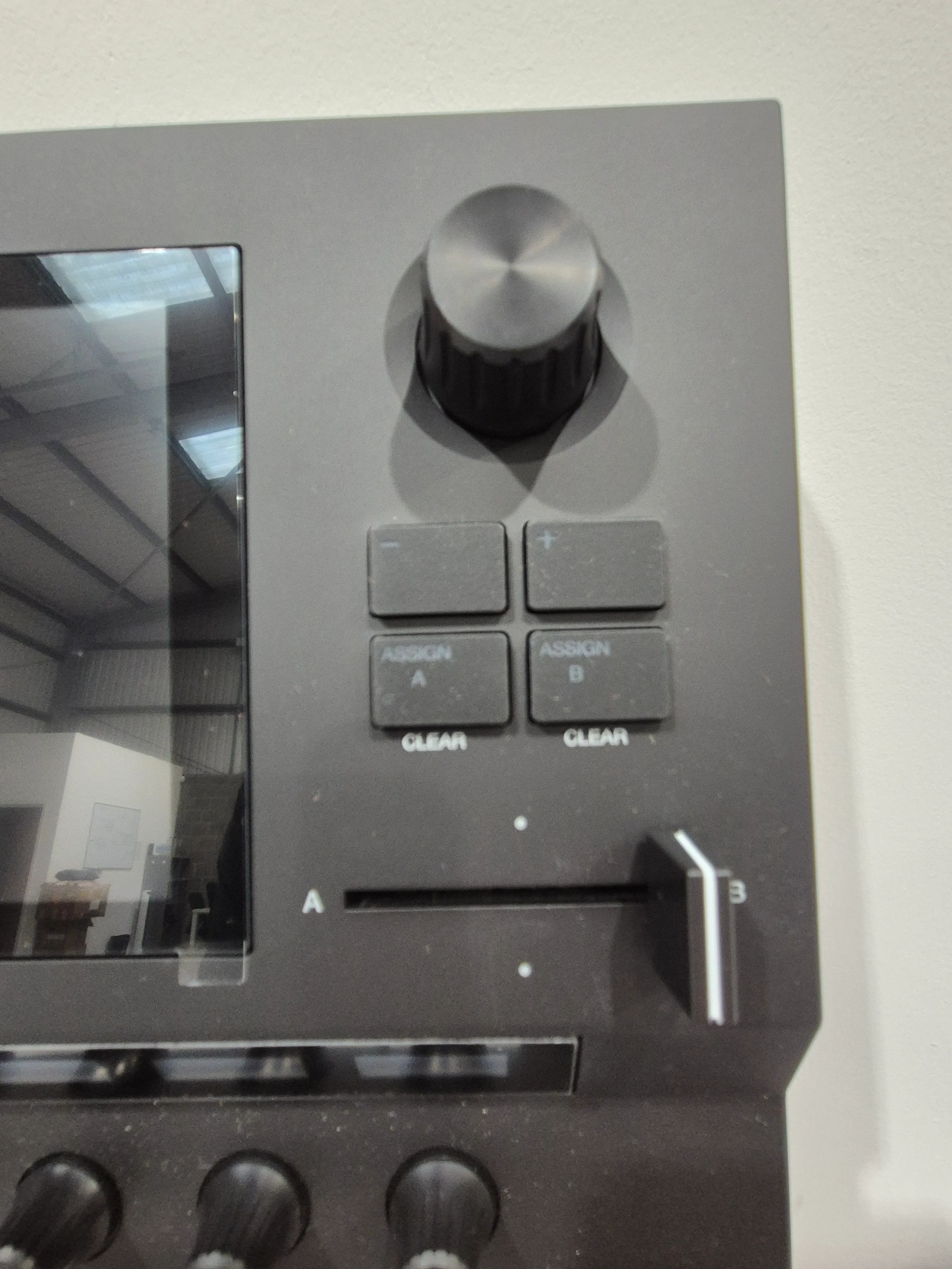 Akai Professional Force - Standalone Music Production and DJ Performance System RRP £899 - Image 5