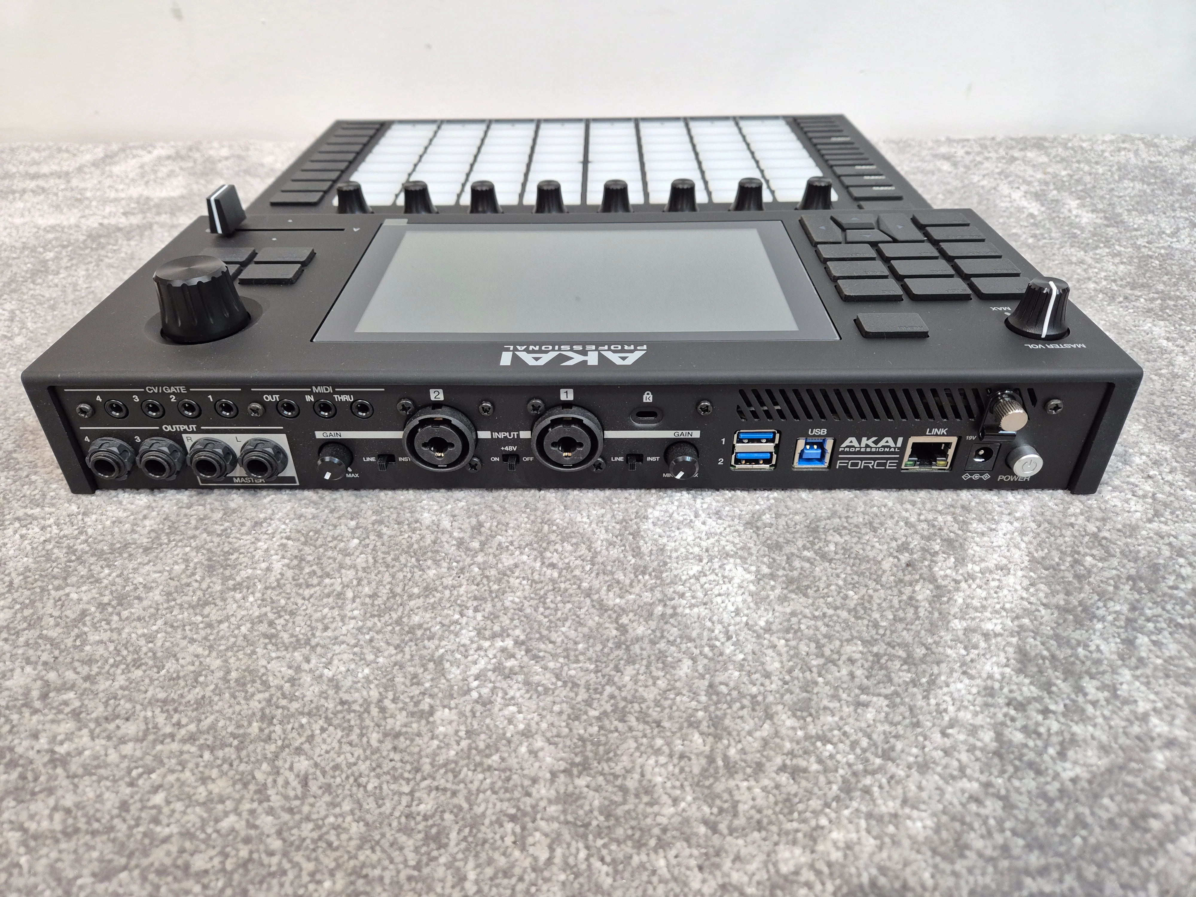 Akai Professional Force - Standalone Music Production and DJ Performance System RRP £899 - Image 9