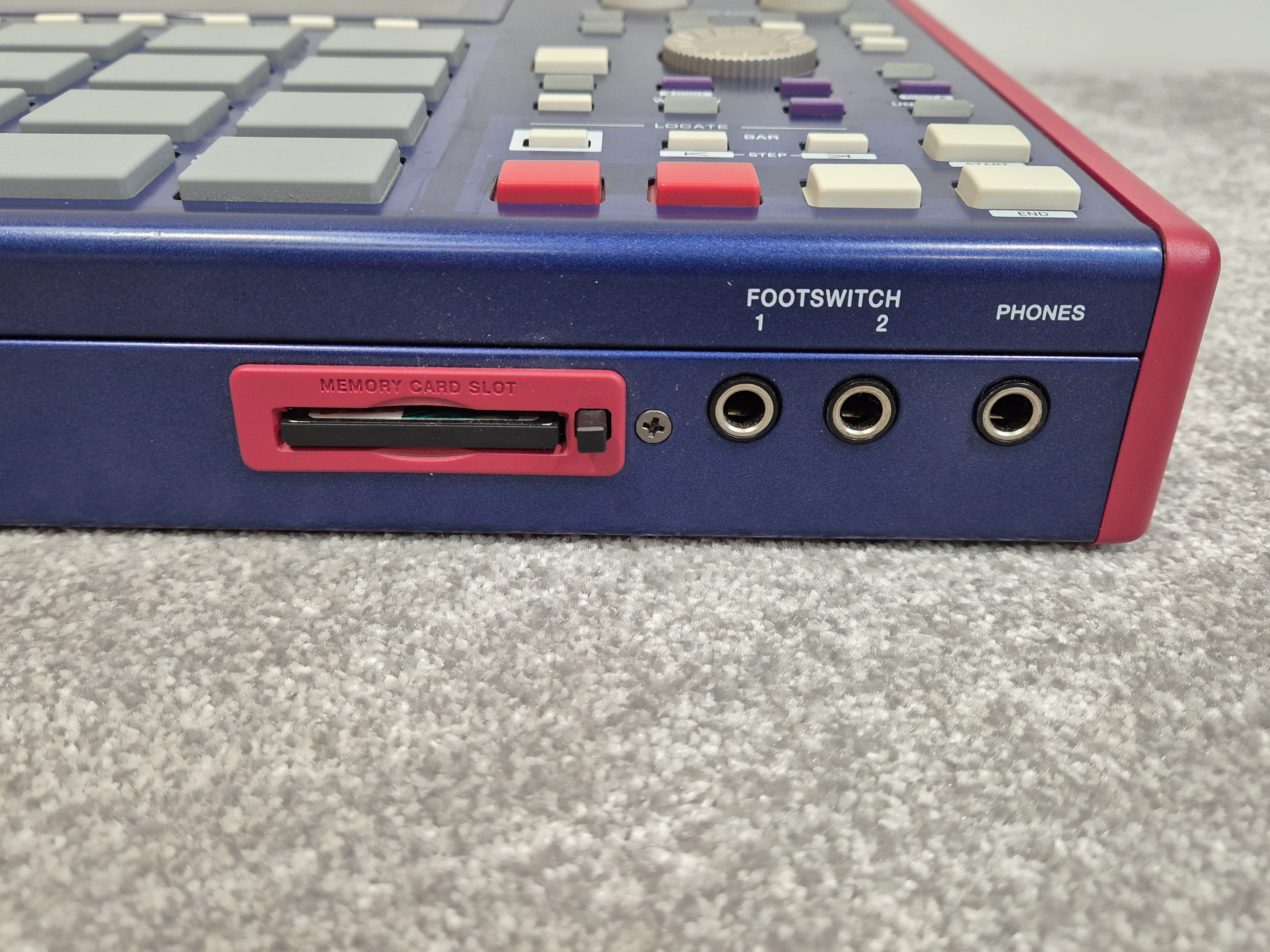 Akai Professional MPC 1000 - Digital Drum Machine and Sampler w/ Original Box - Image 9
