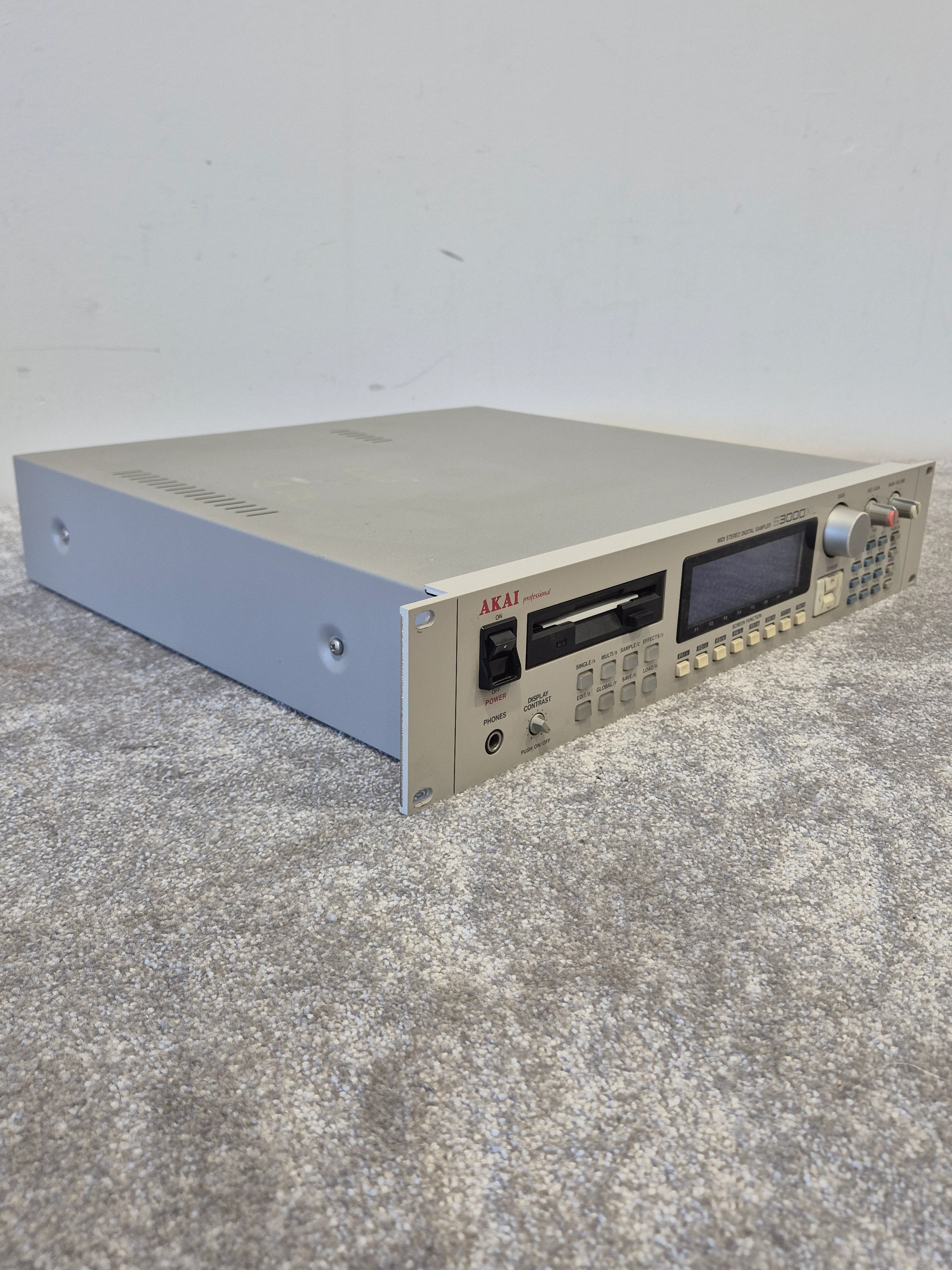 Akai S3000XL - Professional Sampler - Spares or Repair - Image 5