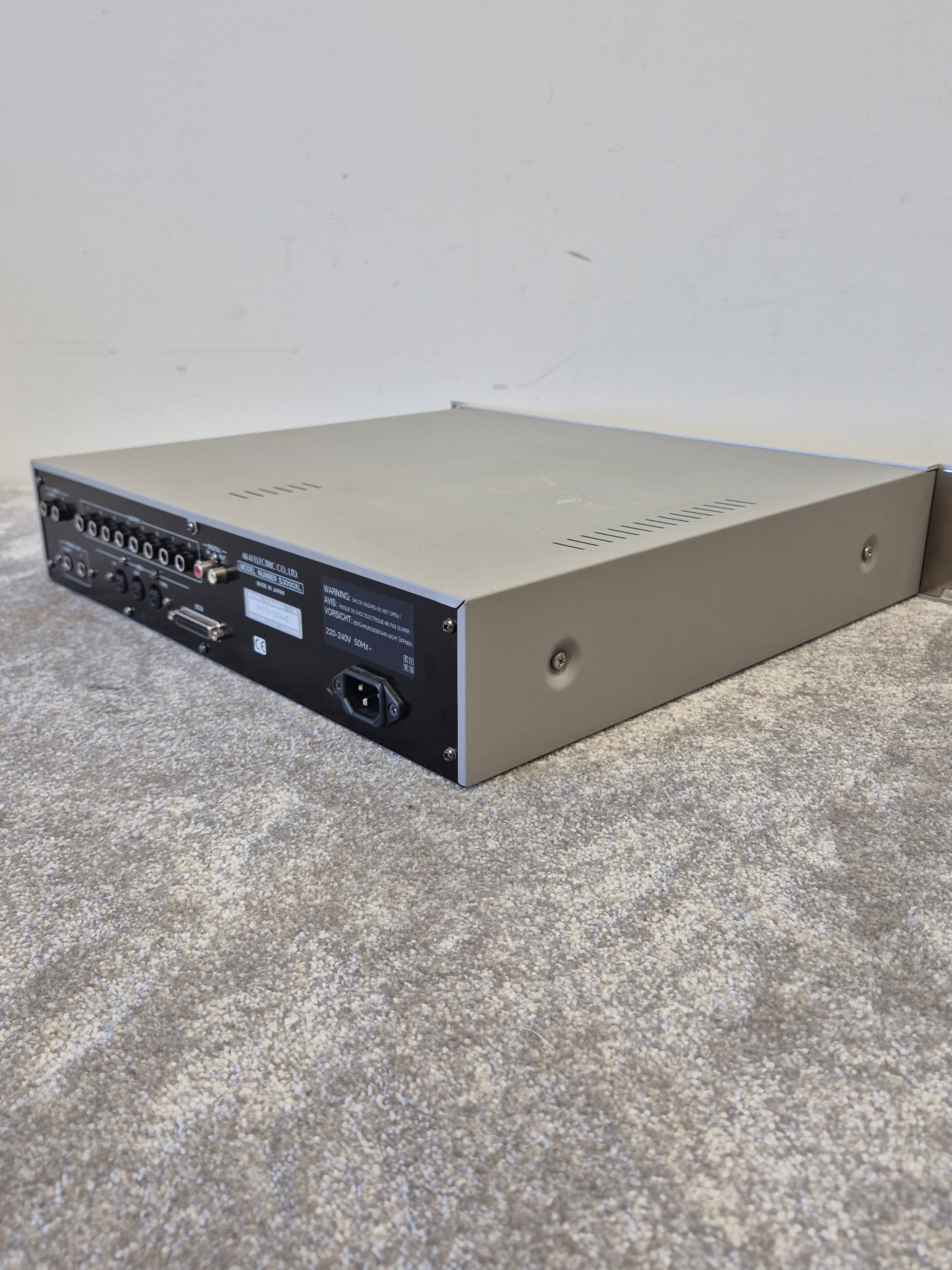 Akai S3000XL - Professional Sampler - Spares or Repair - Image 6