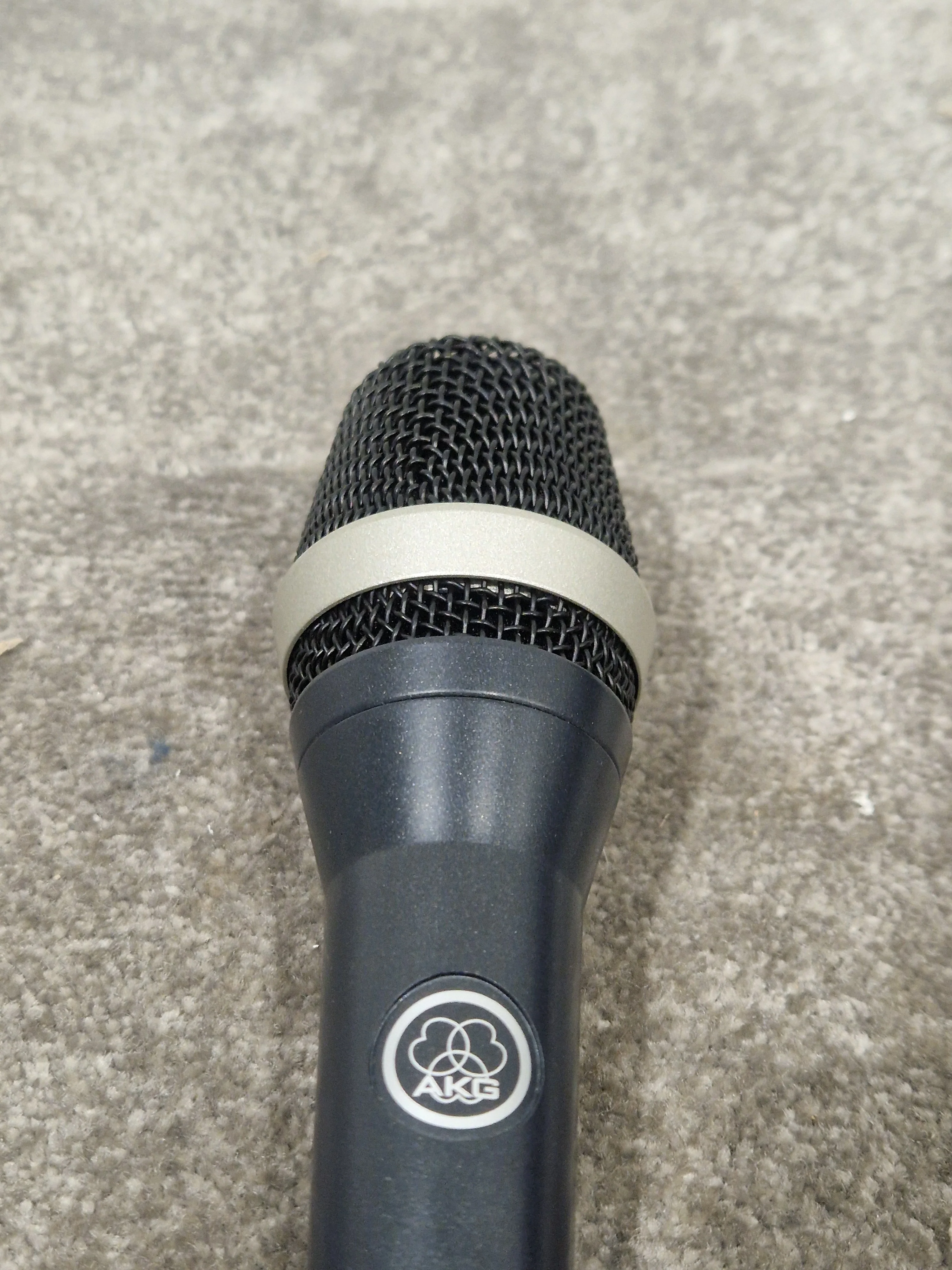 AKG D5 Dynamic Mic - Supercardioid Vocal Performance - Excellent w/ Soft Case & Mic Holder - Image 4