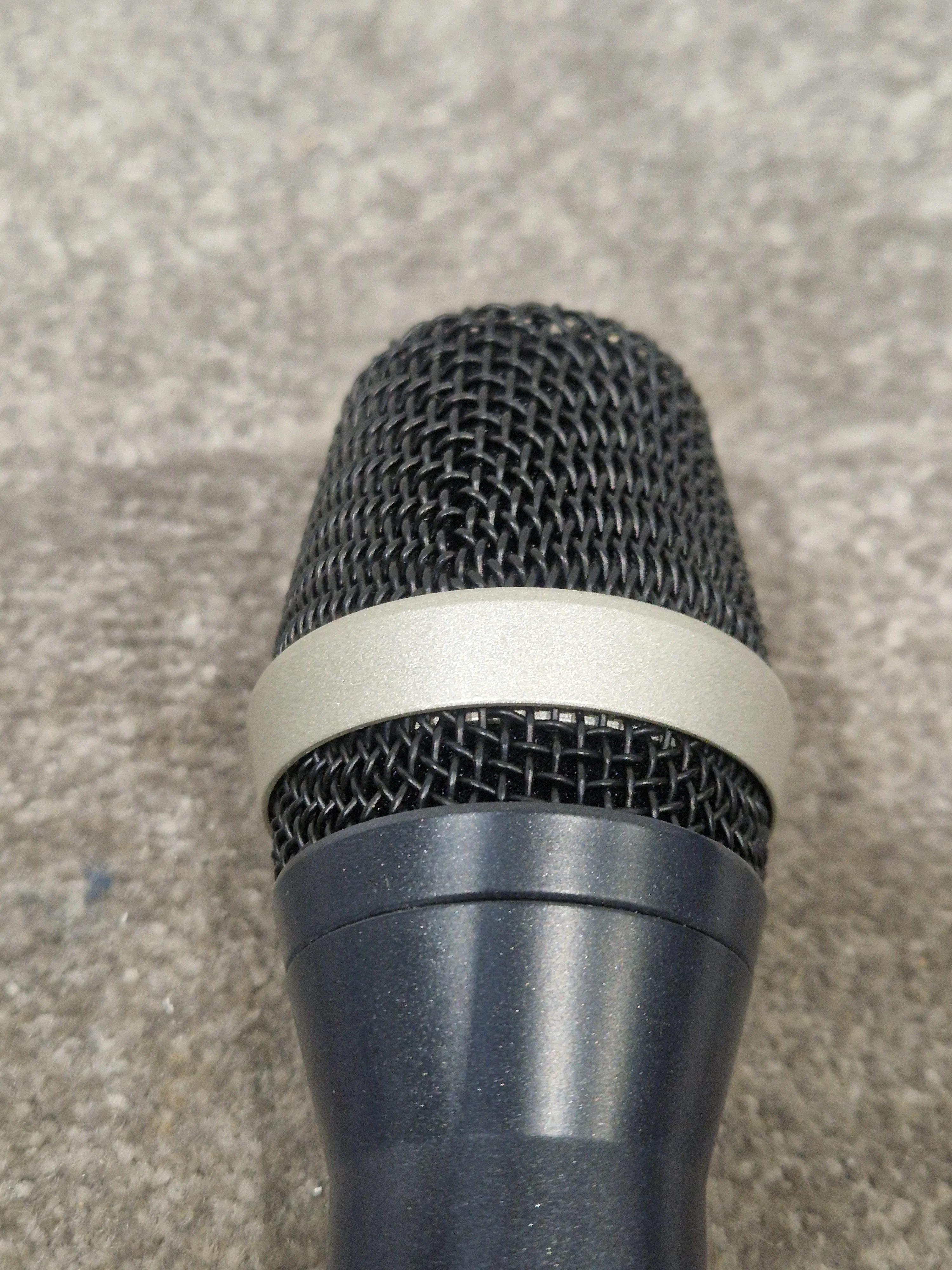 AKG D5 Dynamic Mic - Supercardioid Vocal Performance - Excellent w/ Soft Case & Mic Holder - Image 5