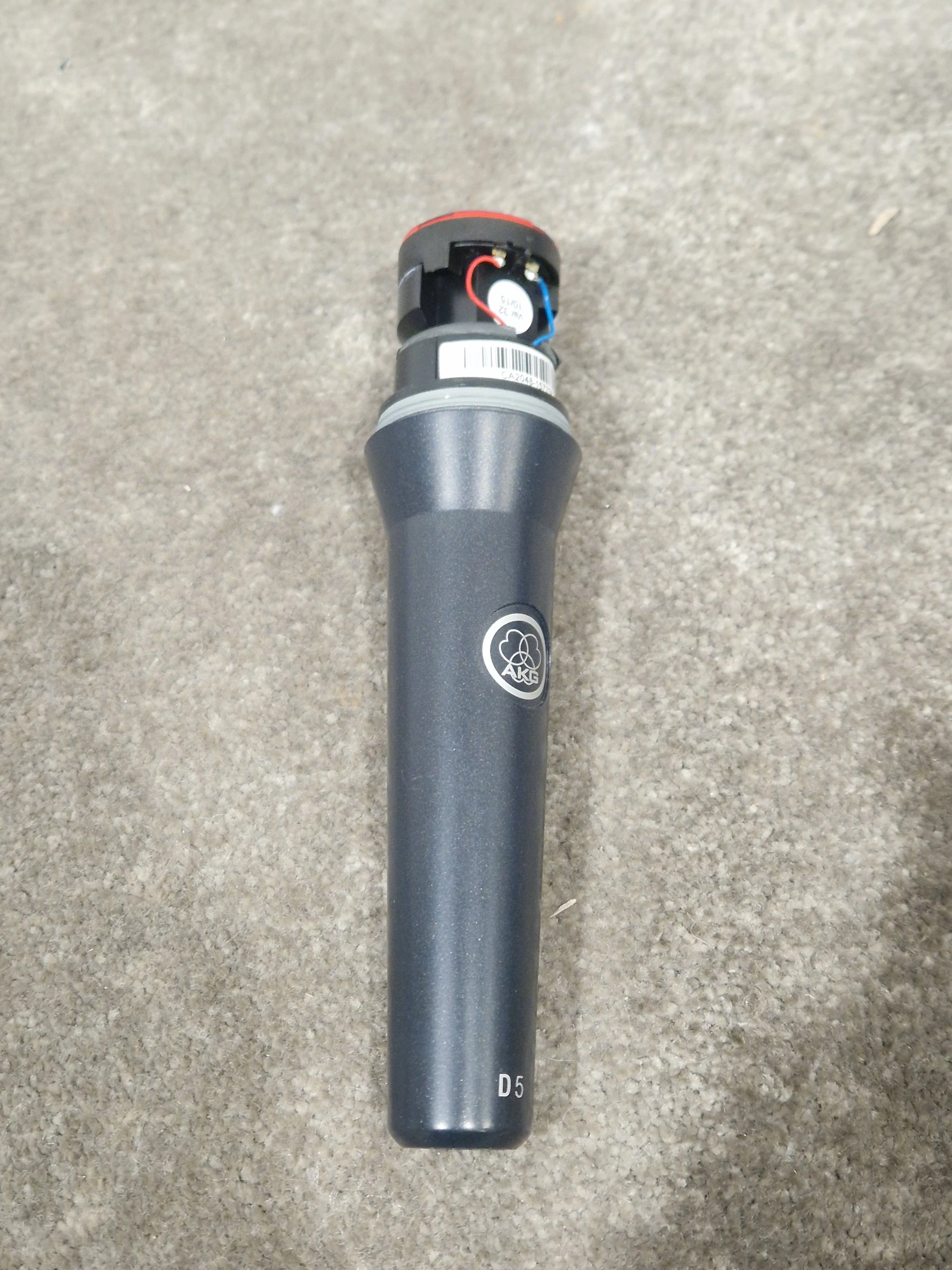 AKG D5 Dynamic Mic - Supercardioid Vocal Performance - Excellent w/ Soft Case & Mic Holder - Image 8