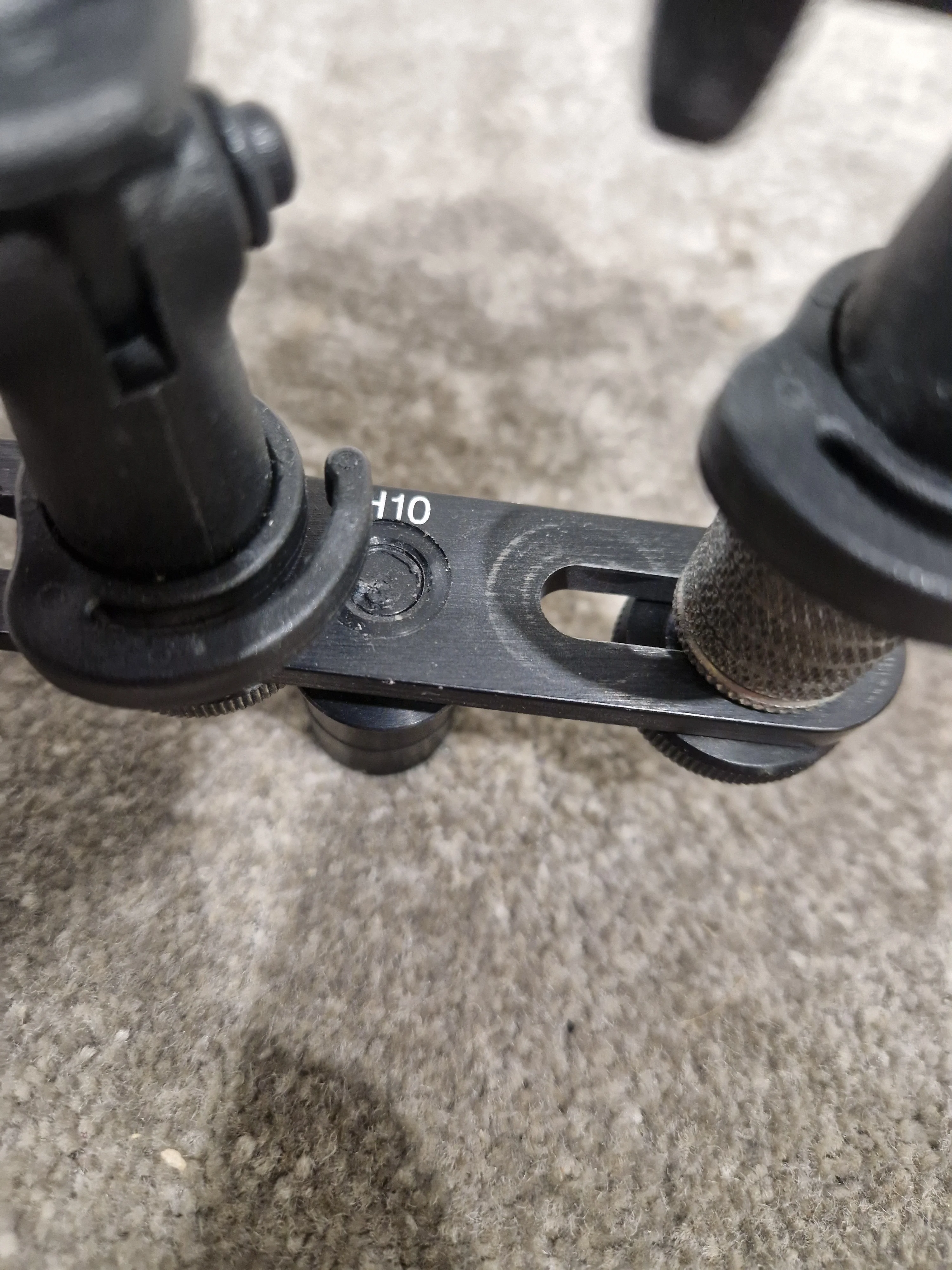 AKG H10 Shock Mount Black Microphone - Vibration Isolation - Excellent - Image 5