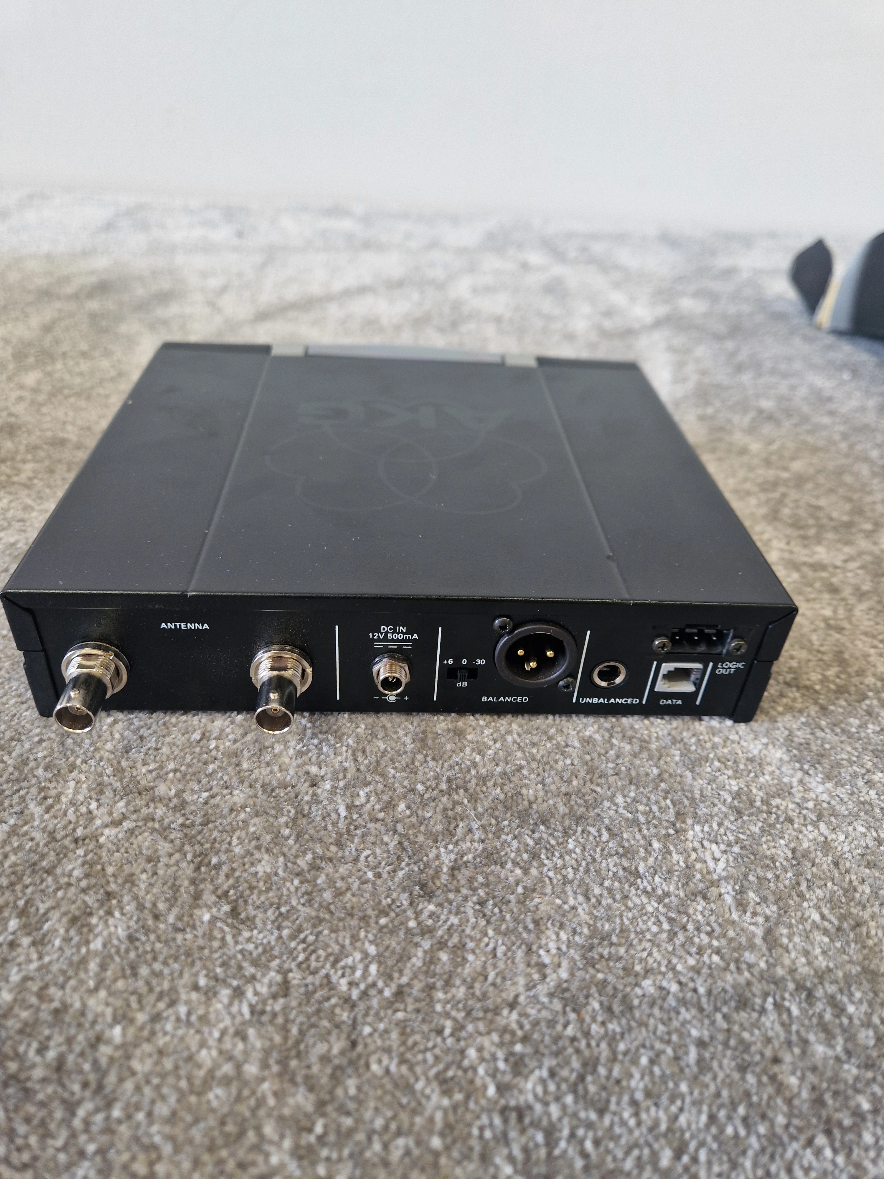 AKG SR 4000 Wireless Receiver – WMS 400 Series UHF Diversity System 835-865MHz - Very Good w/ original box - Image 9