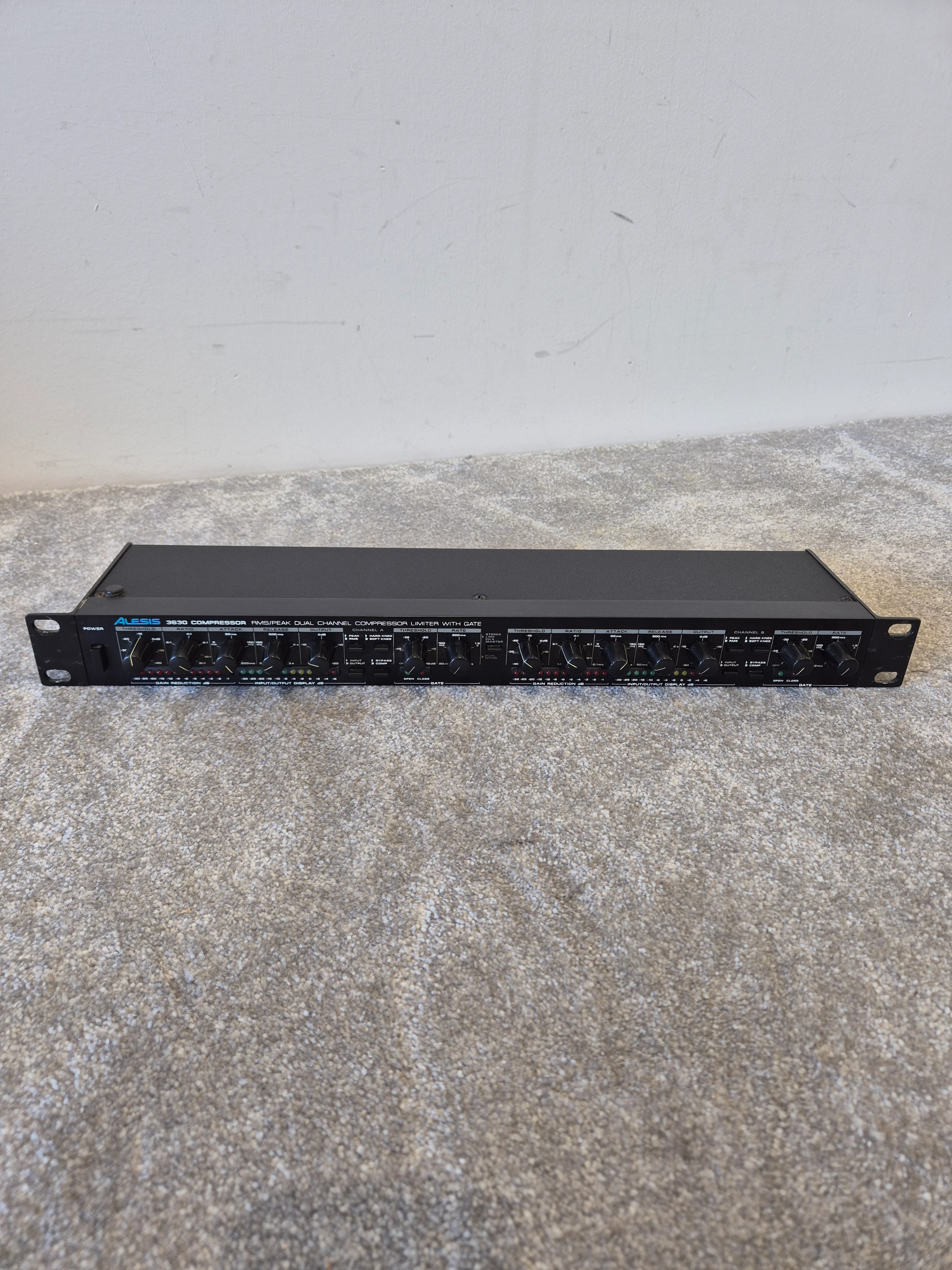 Alesis 3630 Compressor - Dual-Channel Compressor/Limiter w/ Original Box