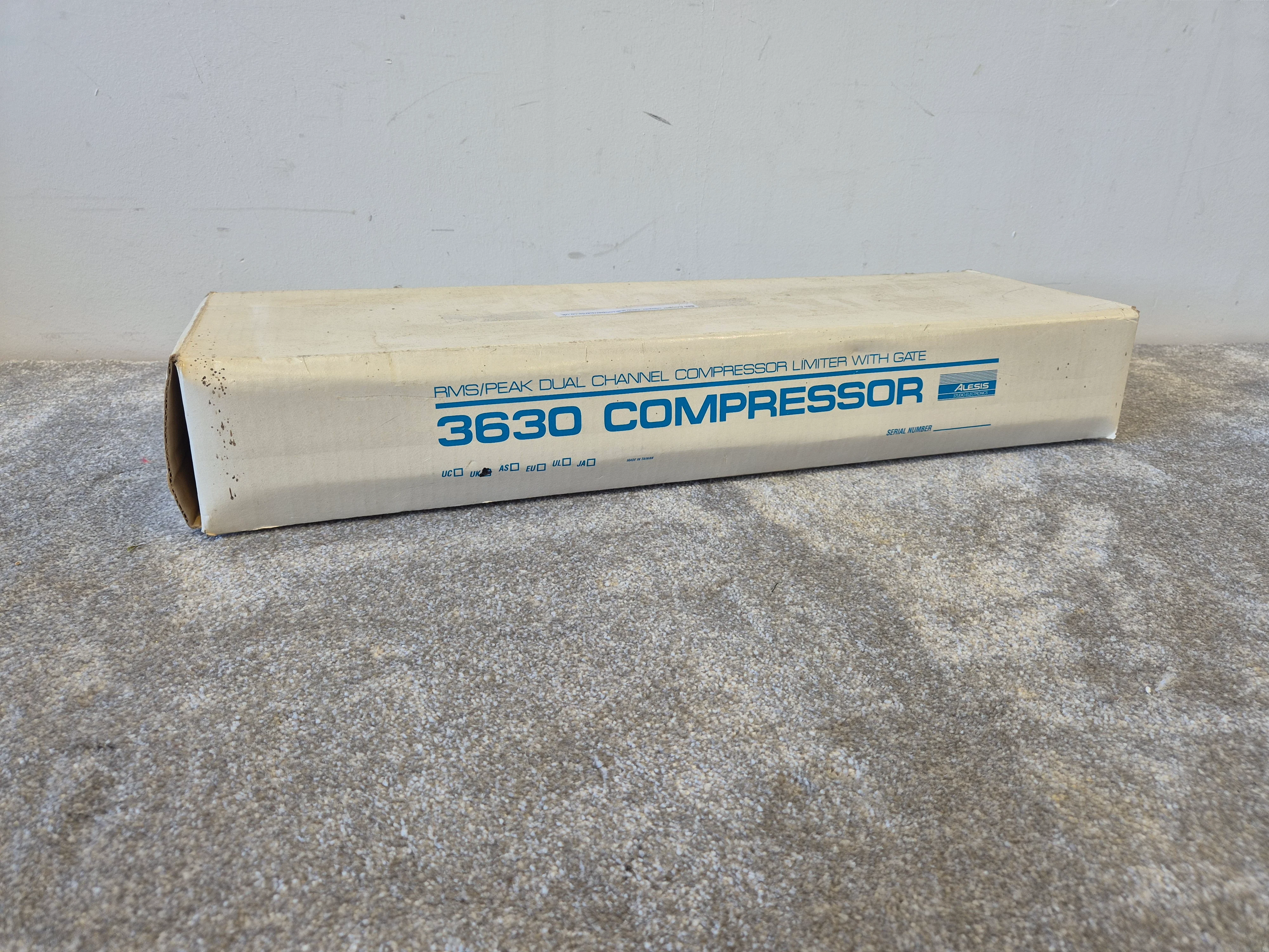 Alesis 3630 Compressor - Dual-Channel Compressor/Limiter w/ Original Box - Image 19