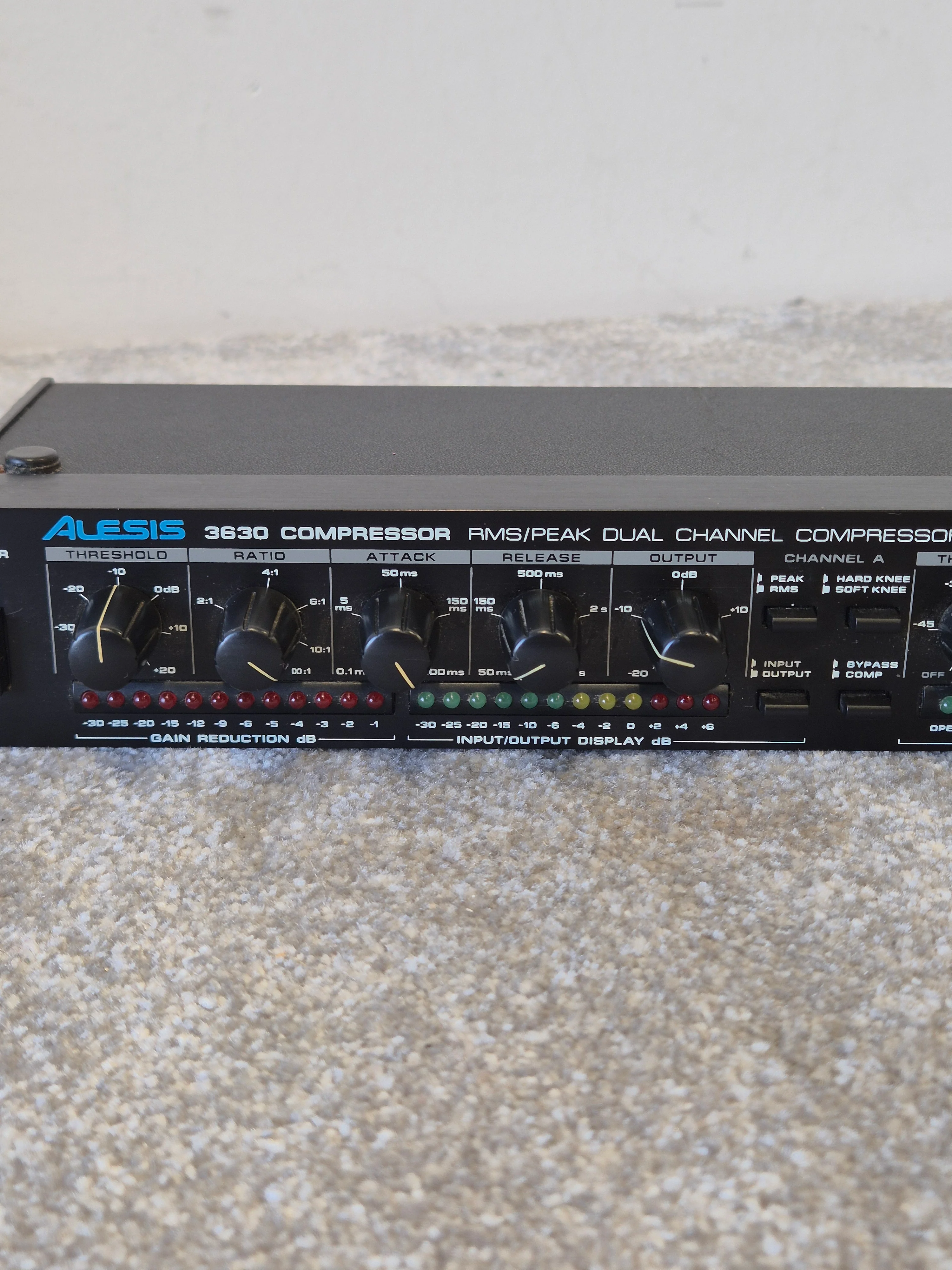 Alesis 3630 Compressor - Dual-Channel Compressor/Limiter w/ Original Box - Image 2