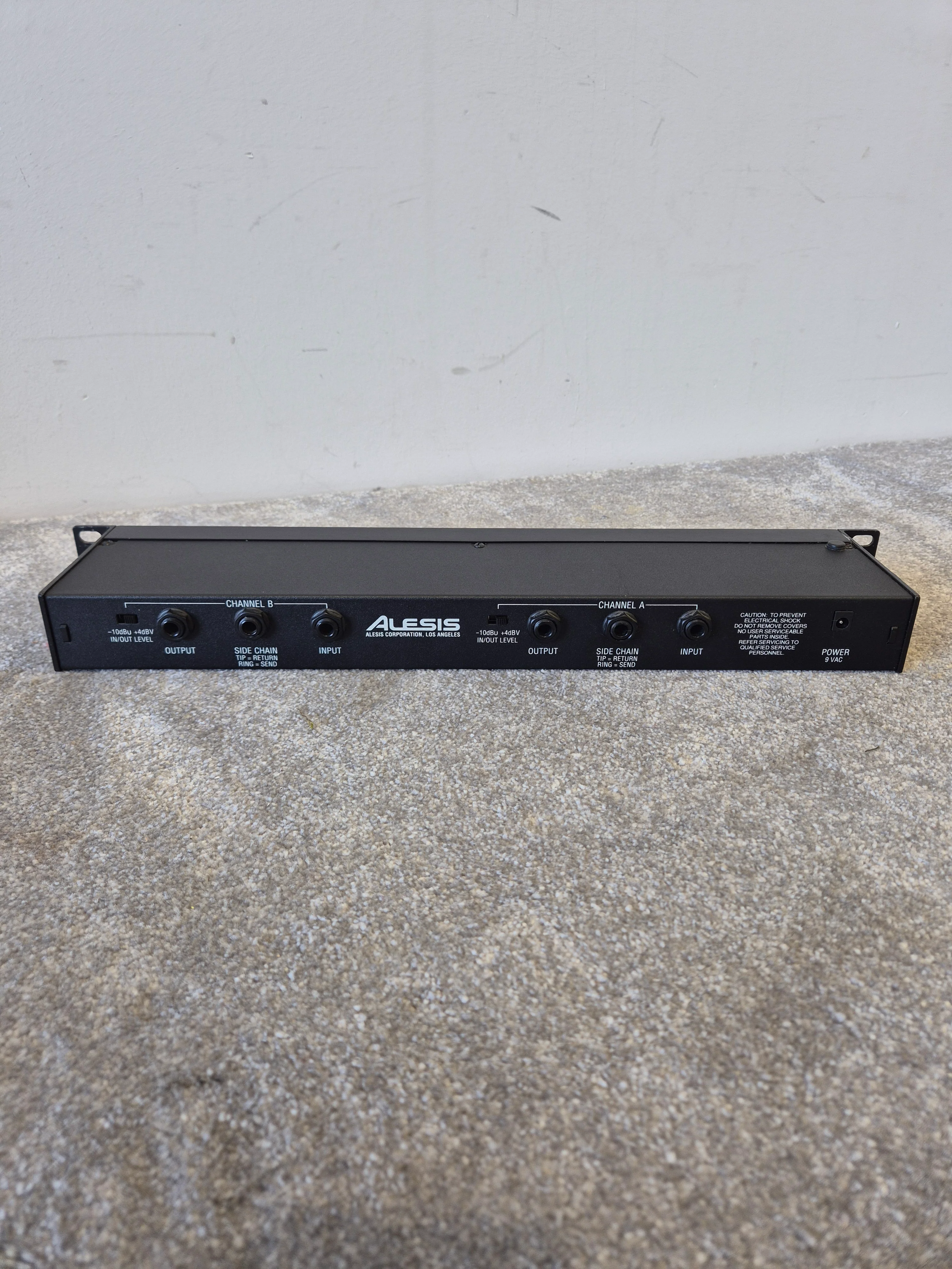 Alesis 3630 Compressor - Dual-Channel Compressor/Limiter w/ Original Box - Image 9