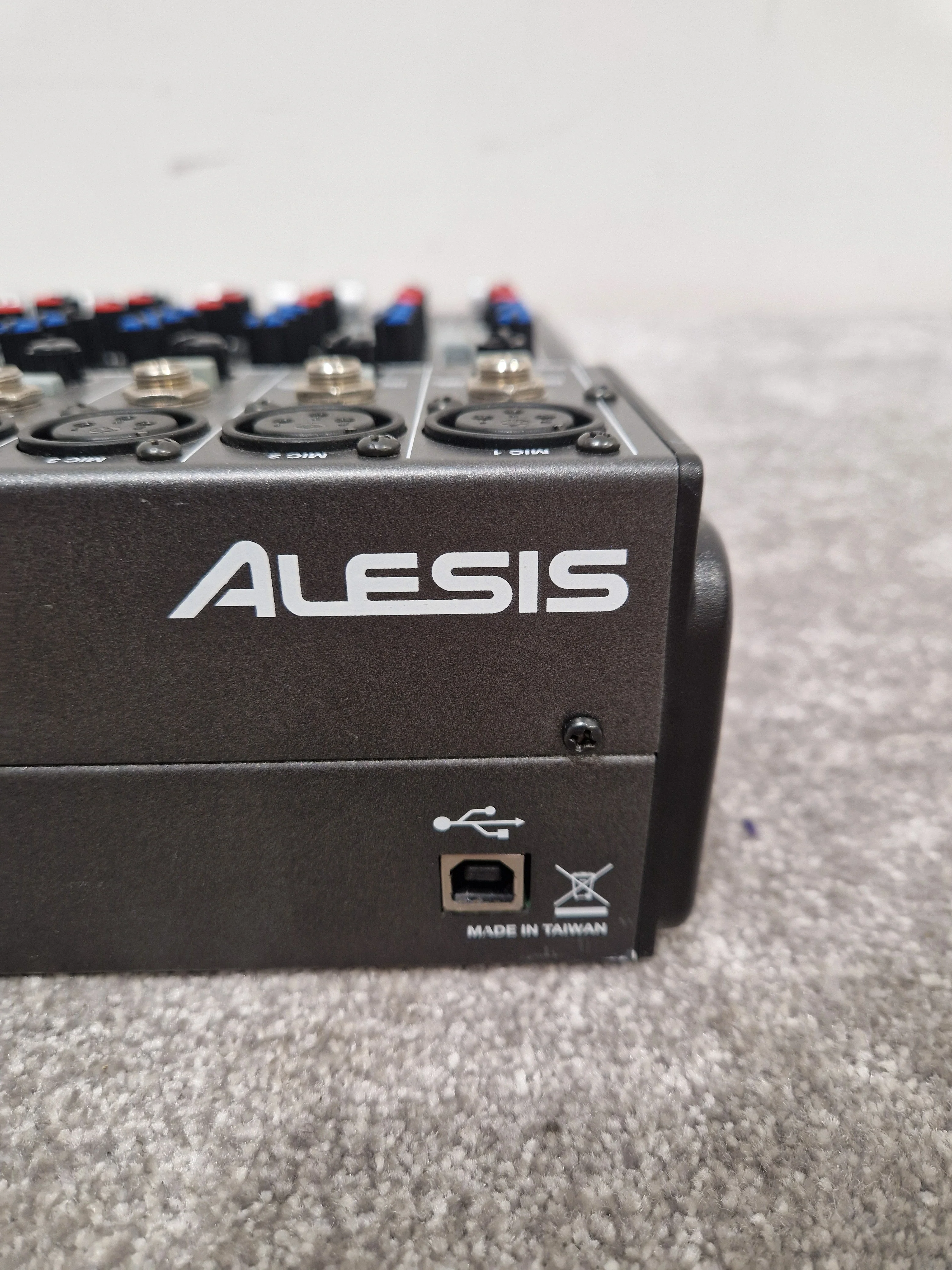 Alesis IMultiMix 16USB Mixing Desk - 16-Channel USB Interface - Good - Image 7