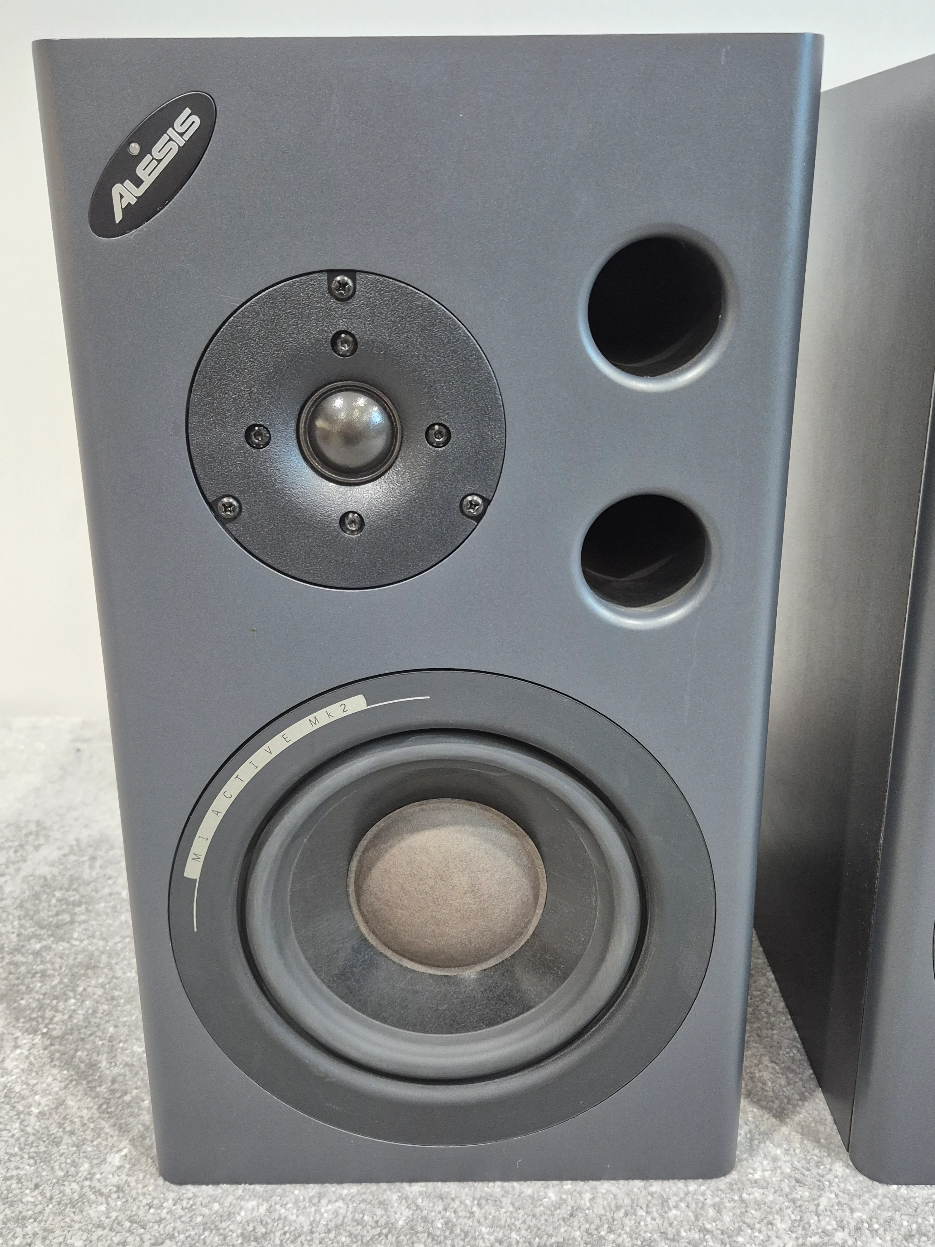 Alesis M1 Active MK2 - Bi-amplified Reference Monitor - Pair - Image 3