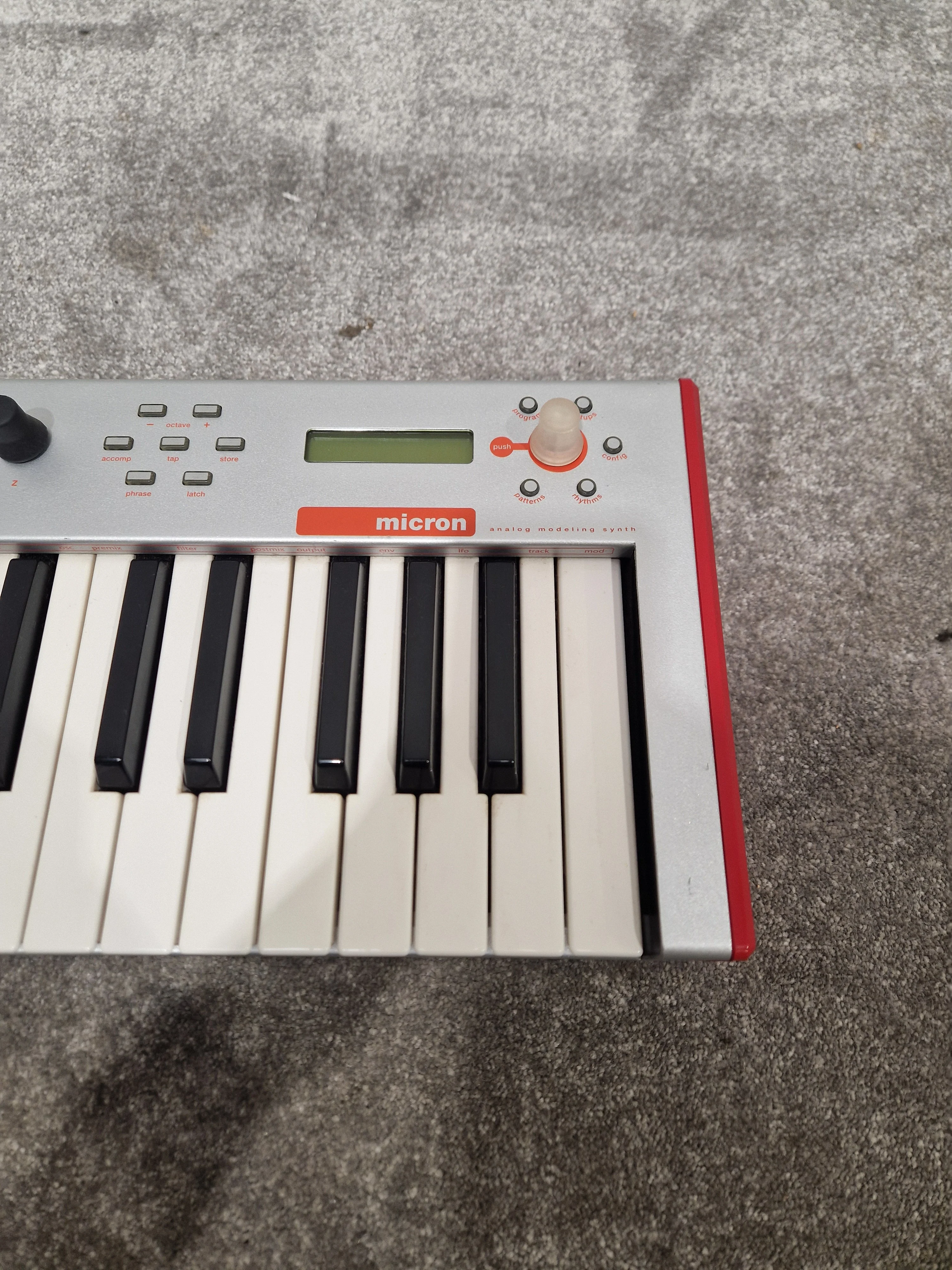 Alesis Micron Keyboard - 37-Key Synthesizer, Compact Design - Fair w/ Power Supply & Manuals - Image 8