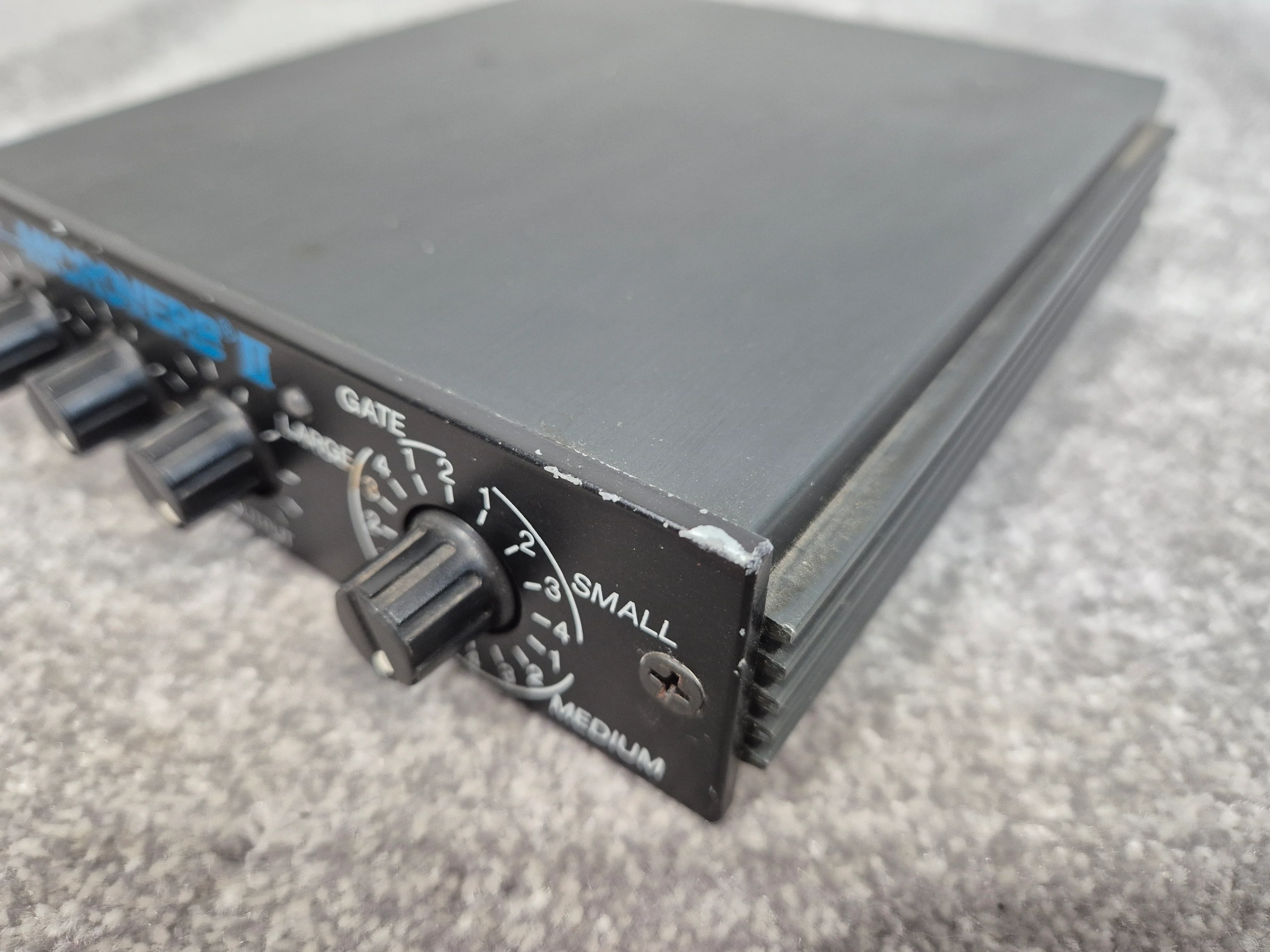 Alesis MicroVerb 2 - Compact Digital Reverb Unit - Image 2