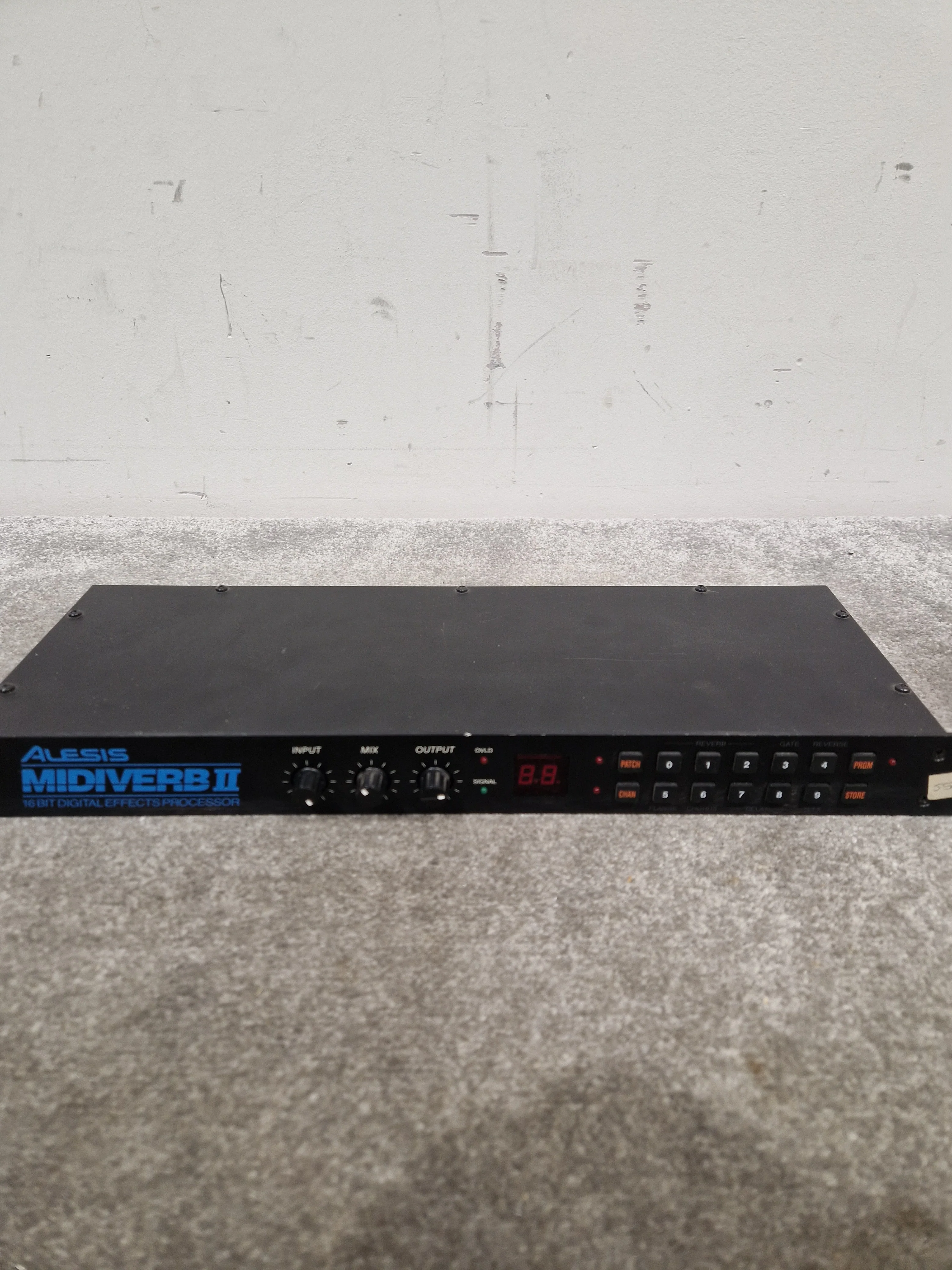 Alesis Microverb 2 - Digital Reverb Unit - Spares or Repair w/ Original Box - Image 8