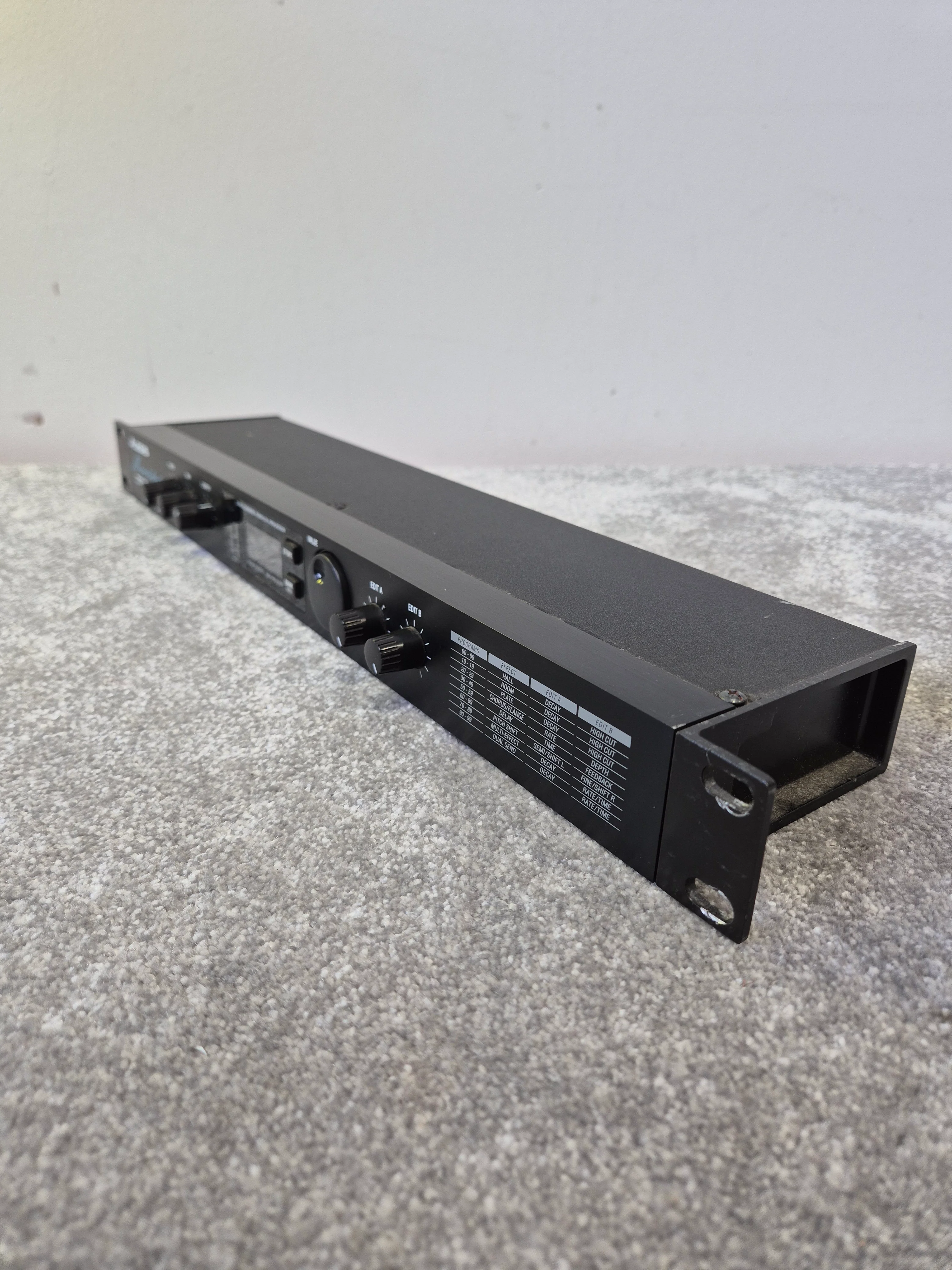Alesis Microverb 4 - Digital Reverb Processor - Very Good w/ Original box - Image 15