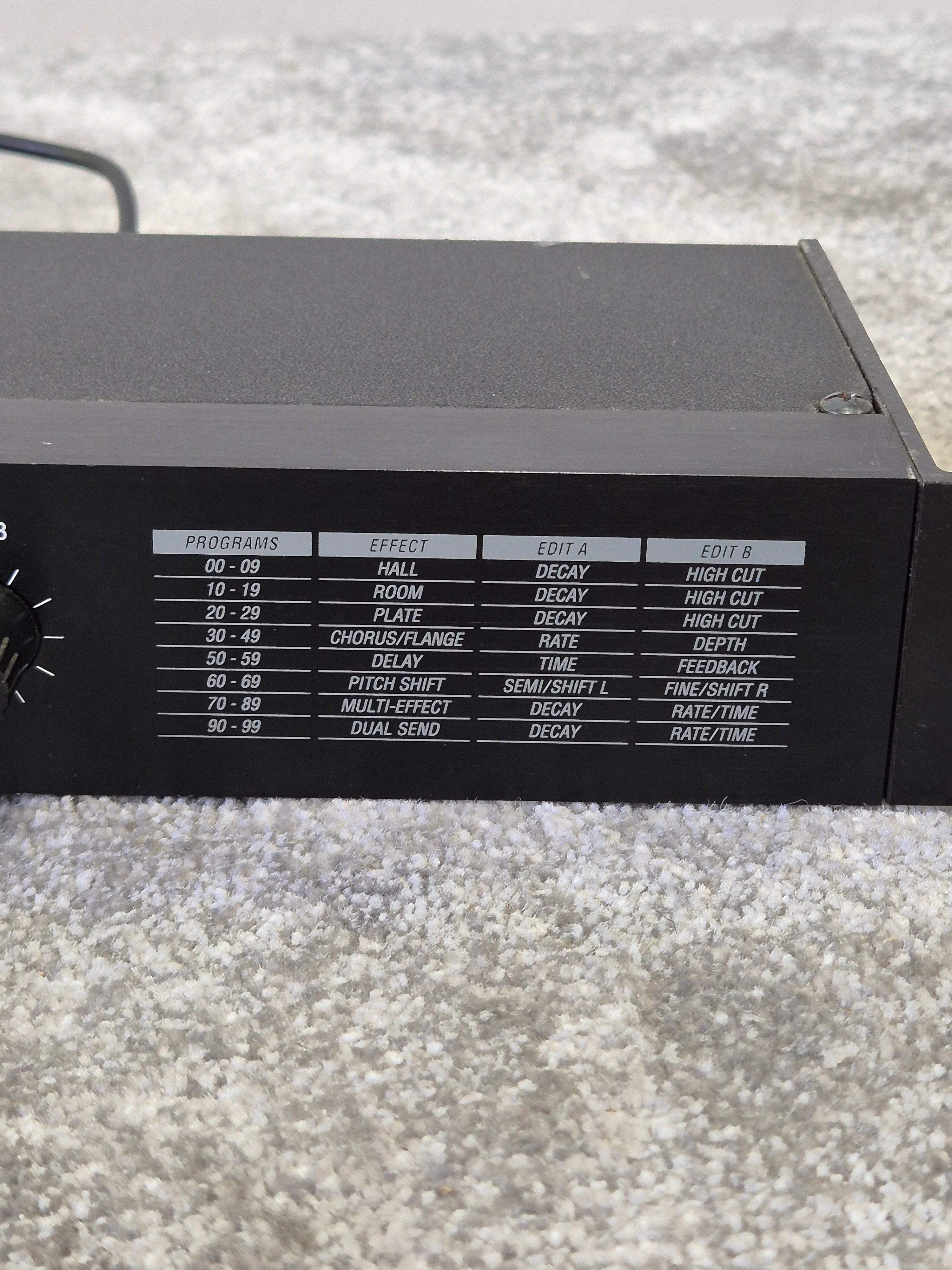 Alesis Microverb 4 - Digital Reverb Processor - Very Good w/ Original box - Image 5