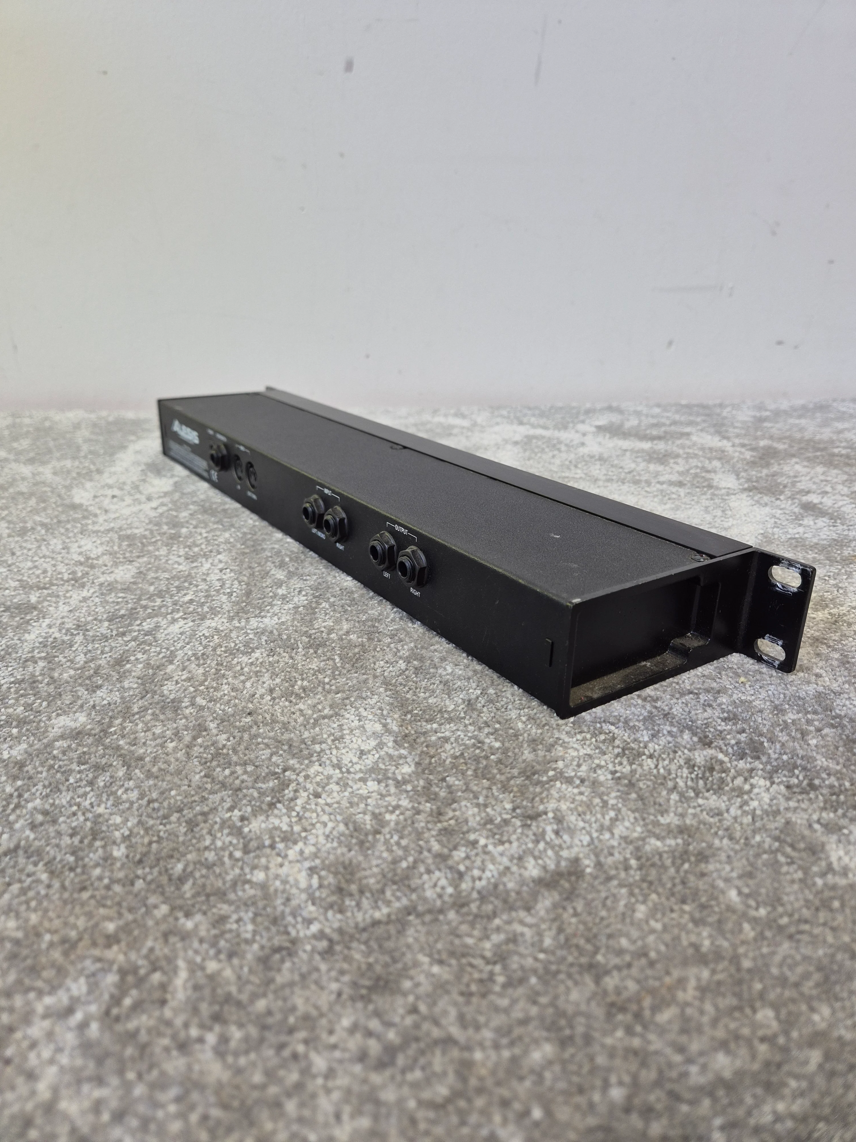 Alesis Microverb 4 - Digital Reverb Processor - Very Good w/ Original box - Image 7