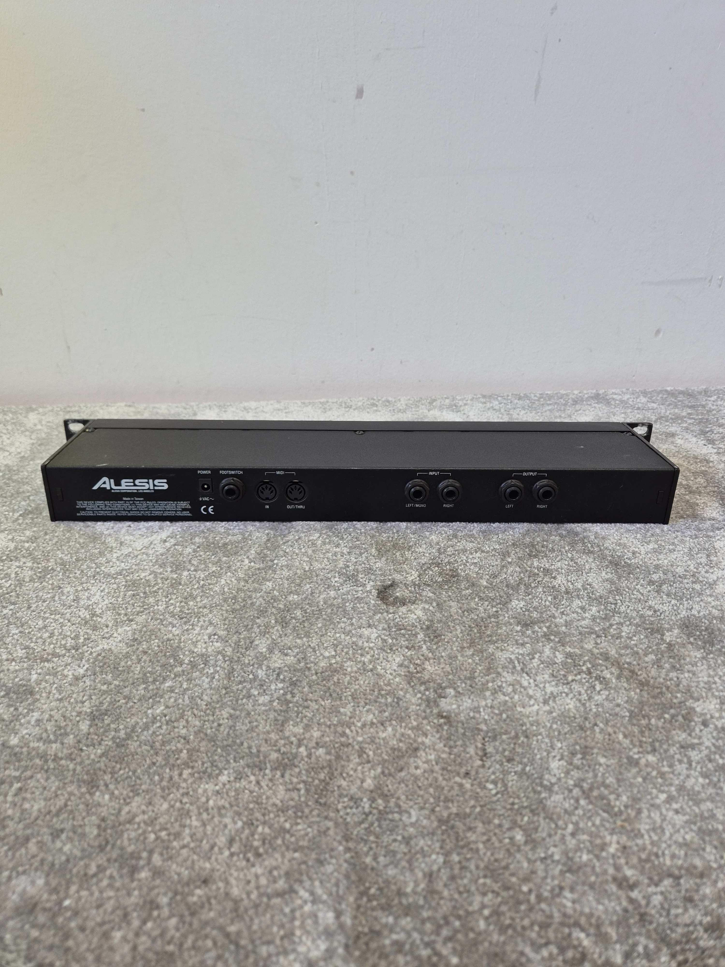 Alesis Microverb 4 - Digital Reverb Processor - Very Good w/ Original box - Image 8