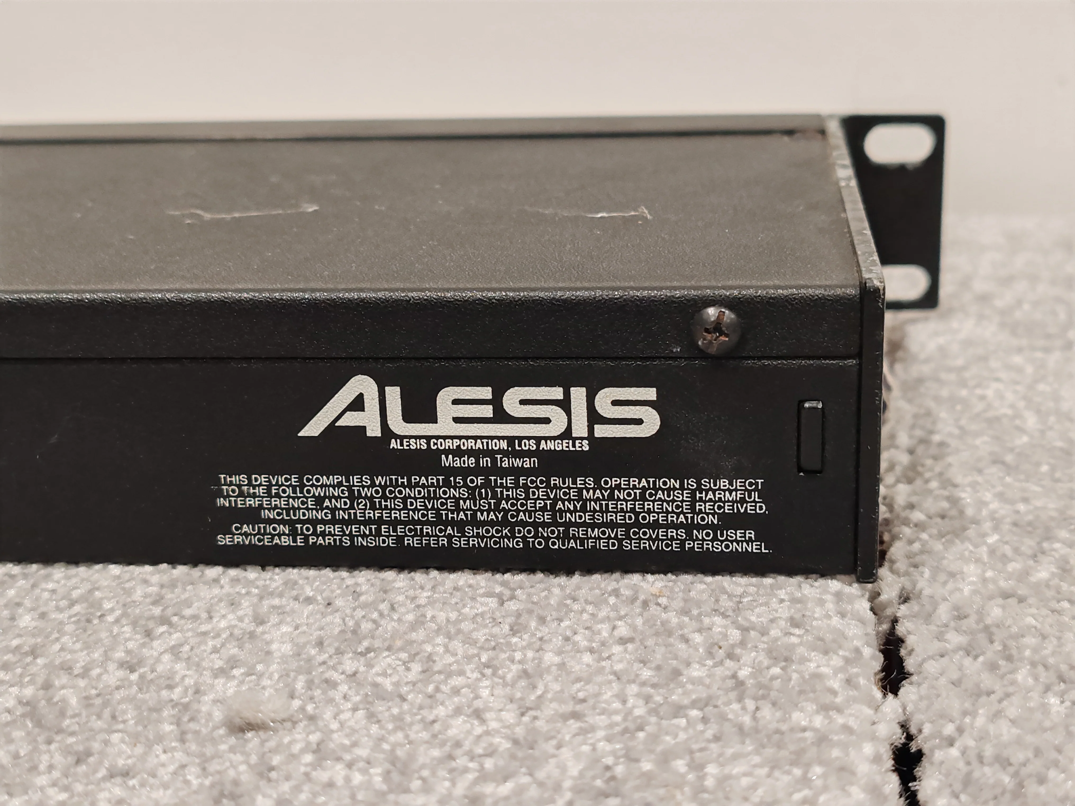 Alesis MidiVerb 4 - Advanced 18 Bit Fully Integrated Signal Processing - Image 7