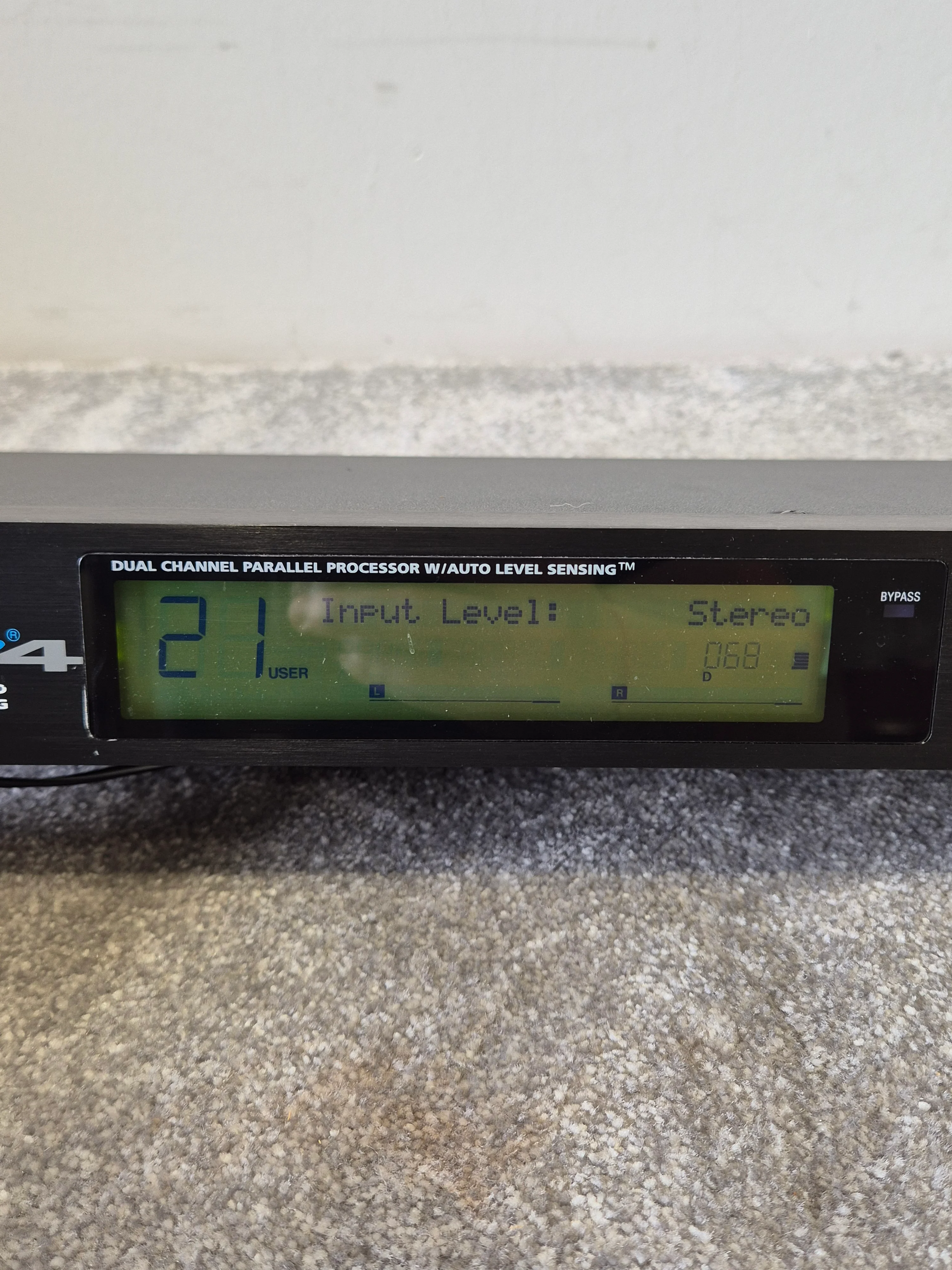Alesis MidiVerb 4 - Dual-Channel Digital Signal Processor - Image 2