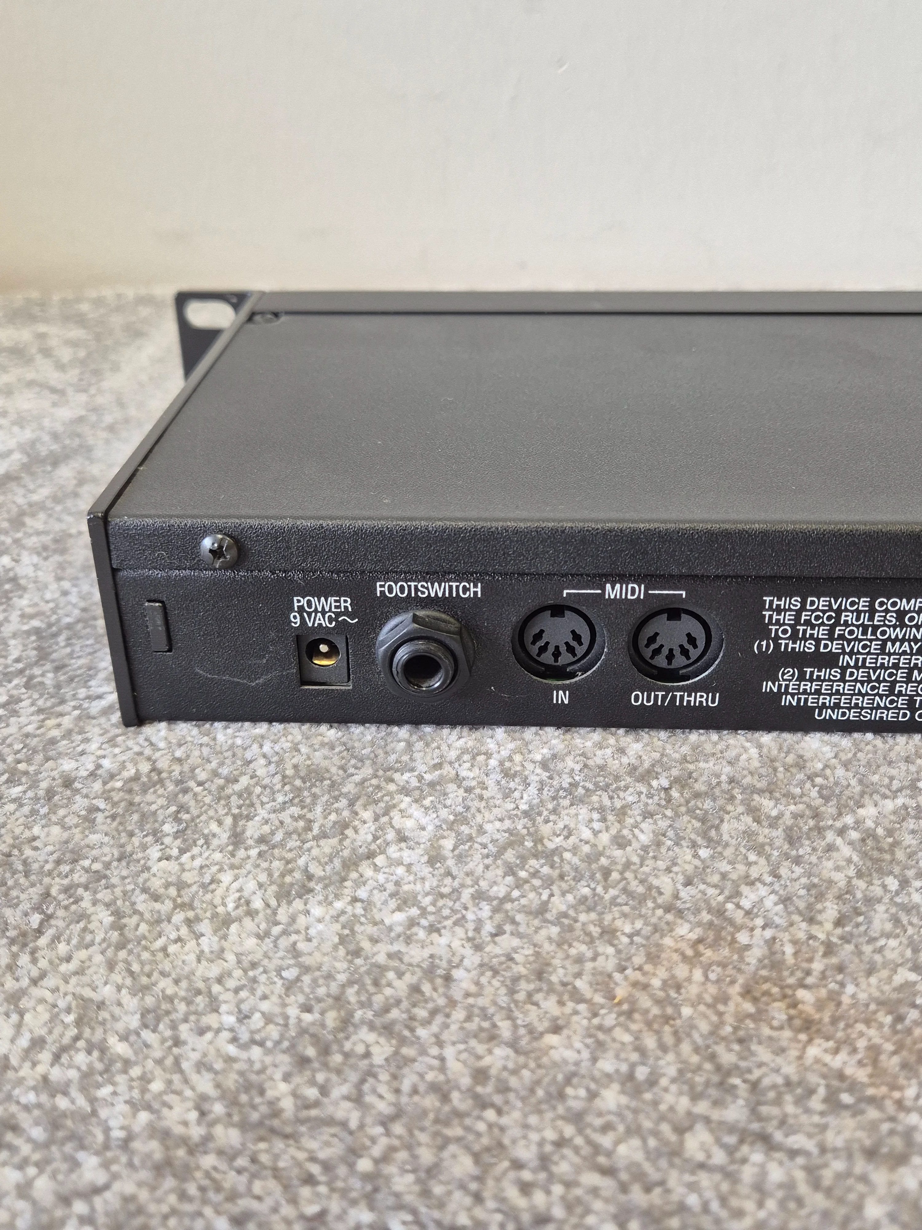 Alesis MidiVerb 4 - Dual-Channel Digital Signal Processor - Image 7