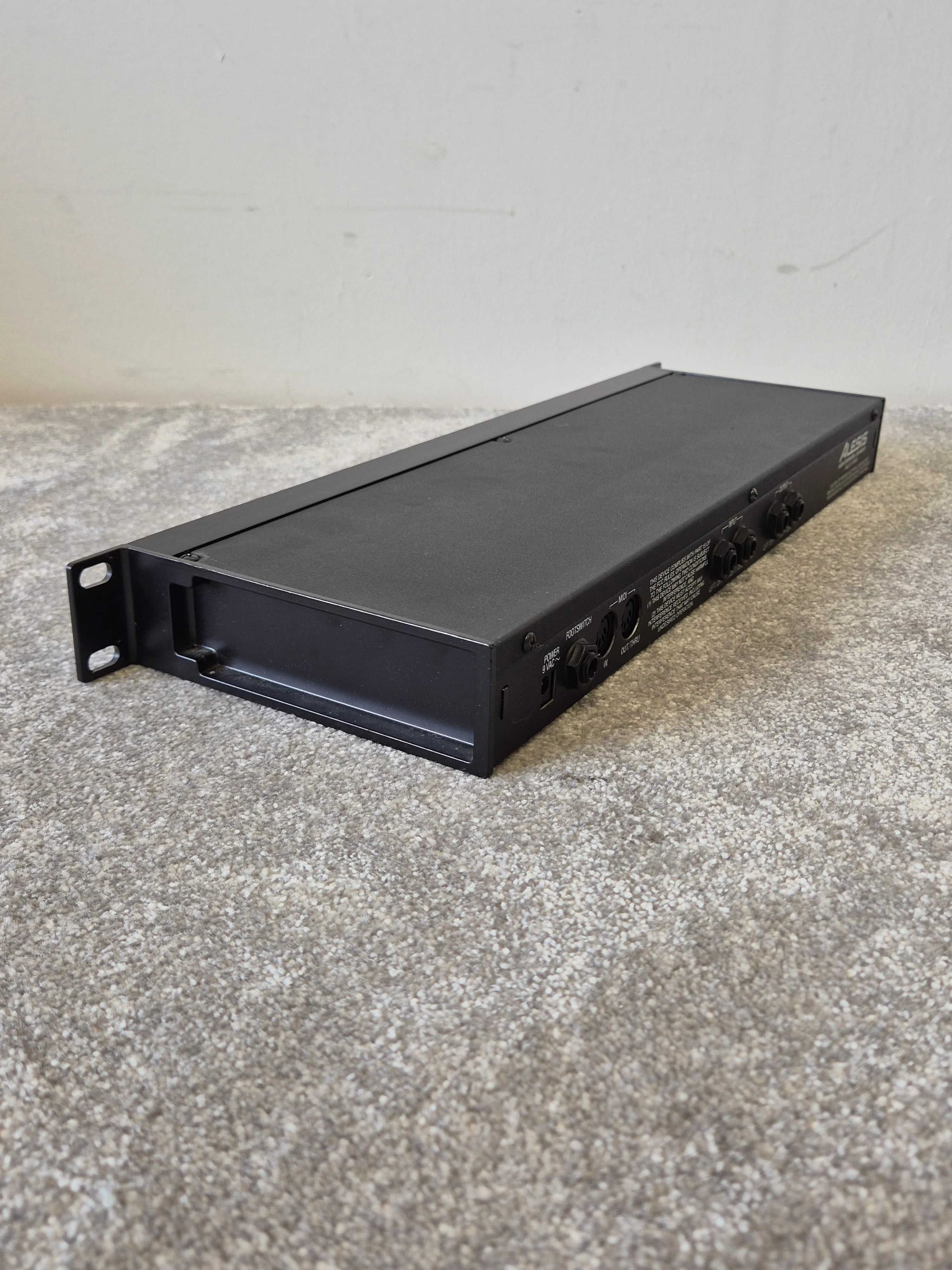 Alesis MidiVerb 4 - Dual-Channel Digital Signal Processor - Image 9