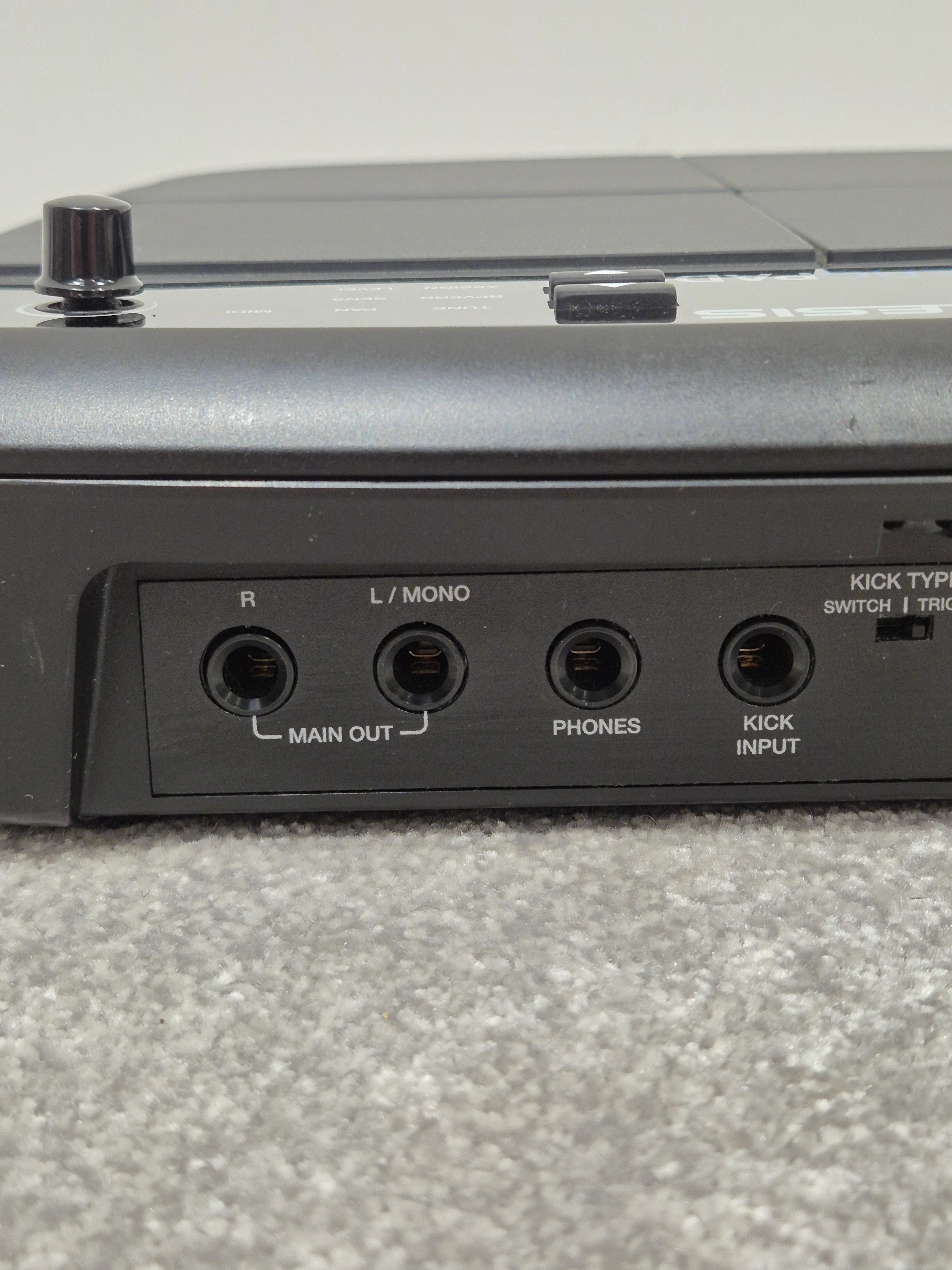 Alesis Perc Pad - Compact Four-Pad Percussion Instrument - Image 6