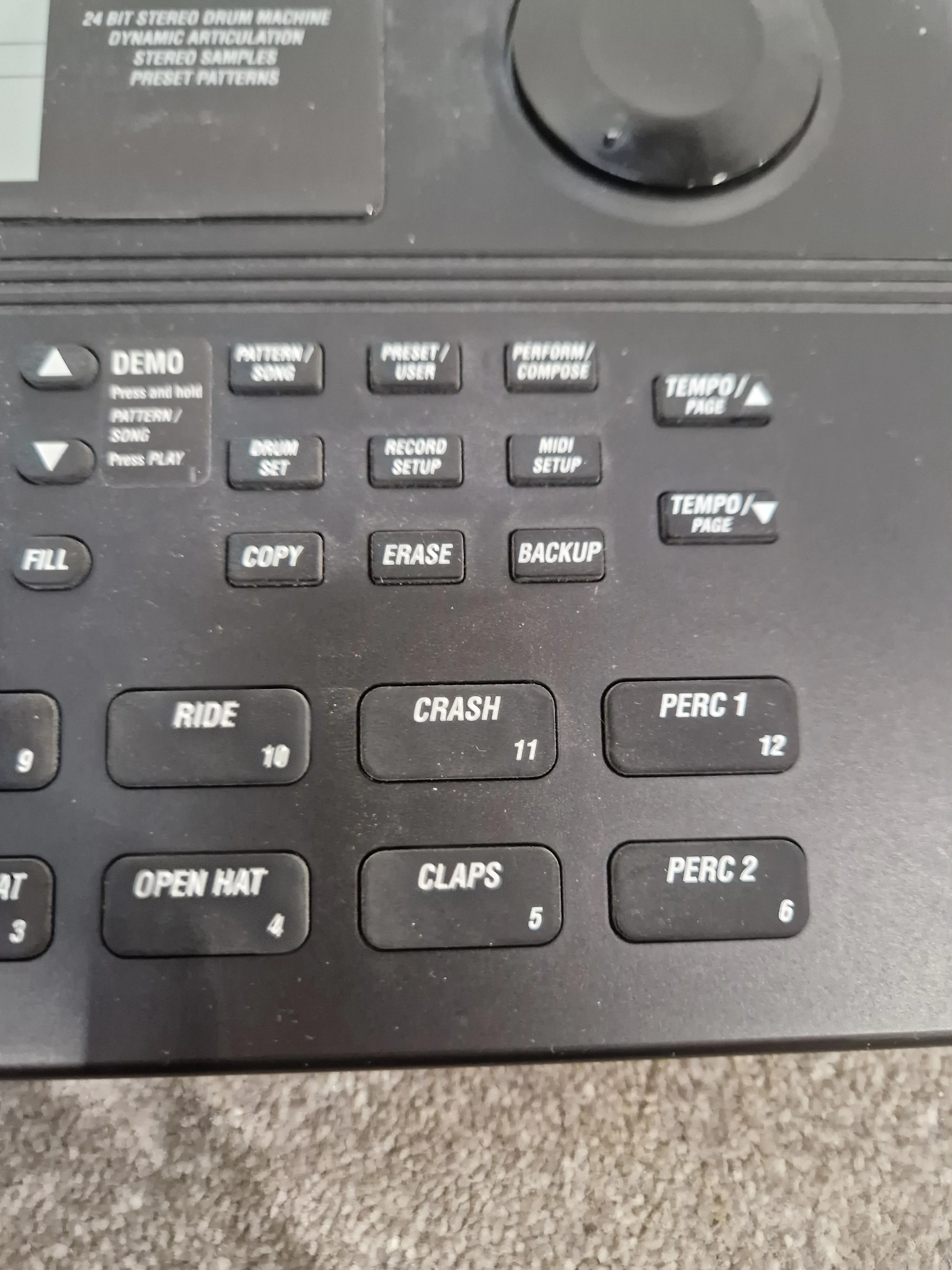 Alesis Sr-16 Drum Machine - 16-Bit, 24 Tracks - Excellent w/ Original Box & Power Supply & Manuals - Image 2