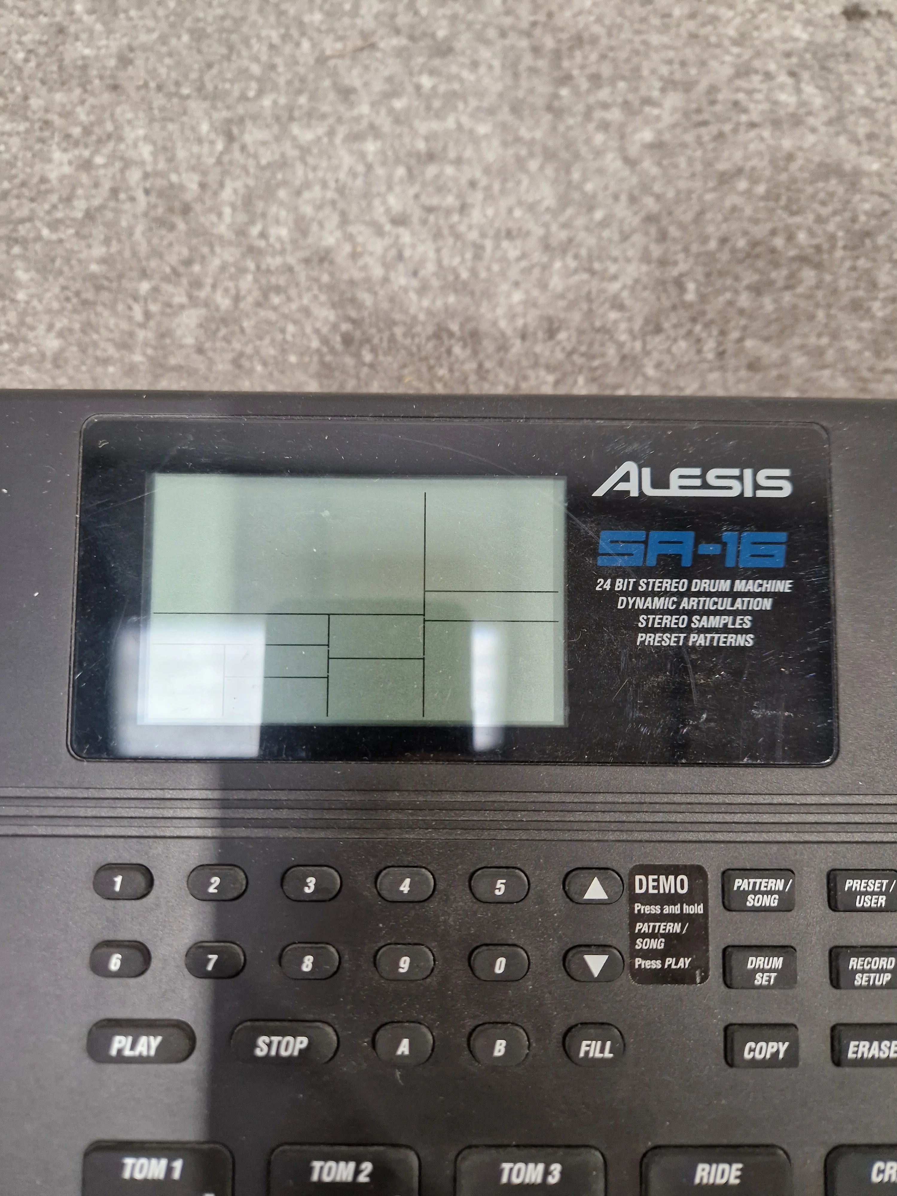 Alesis Sr-16 Drum Machine - 16-Bit, 24 Tracks - Excellent w/ Original Box & Power Supply & Manuals - Image 8