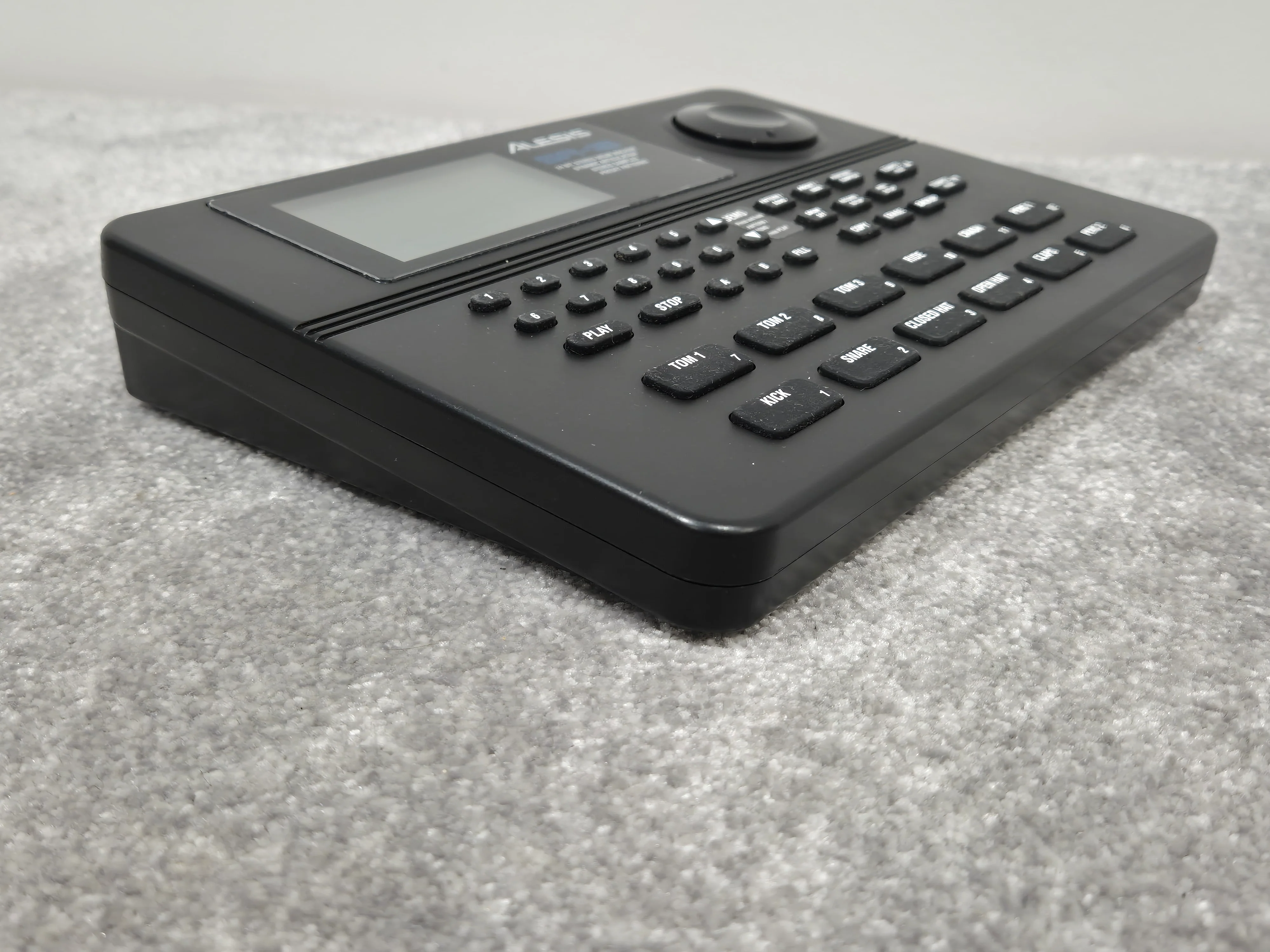 Alesis SR16 - Classic Drum Machine w/ Original Box - Image 3