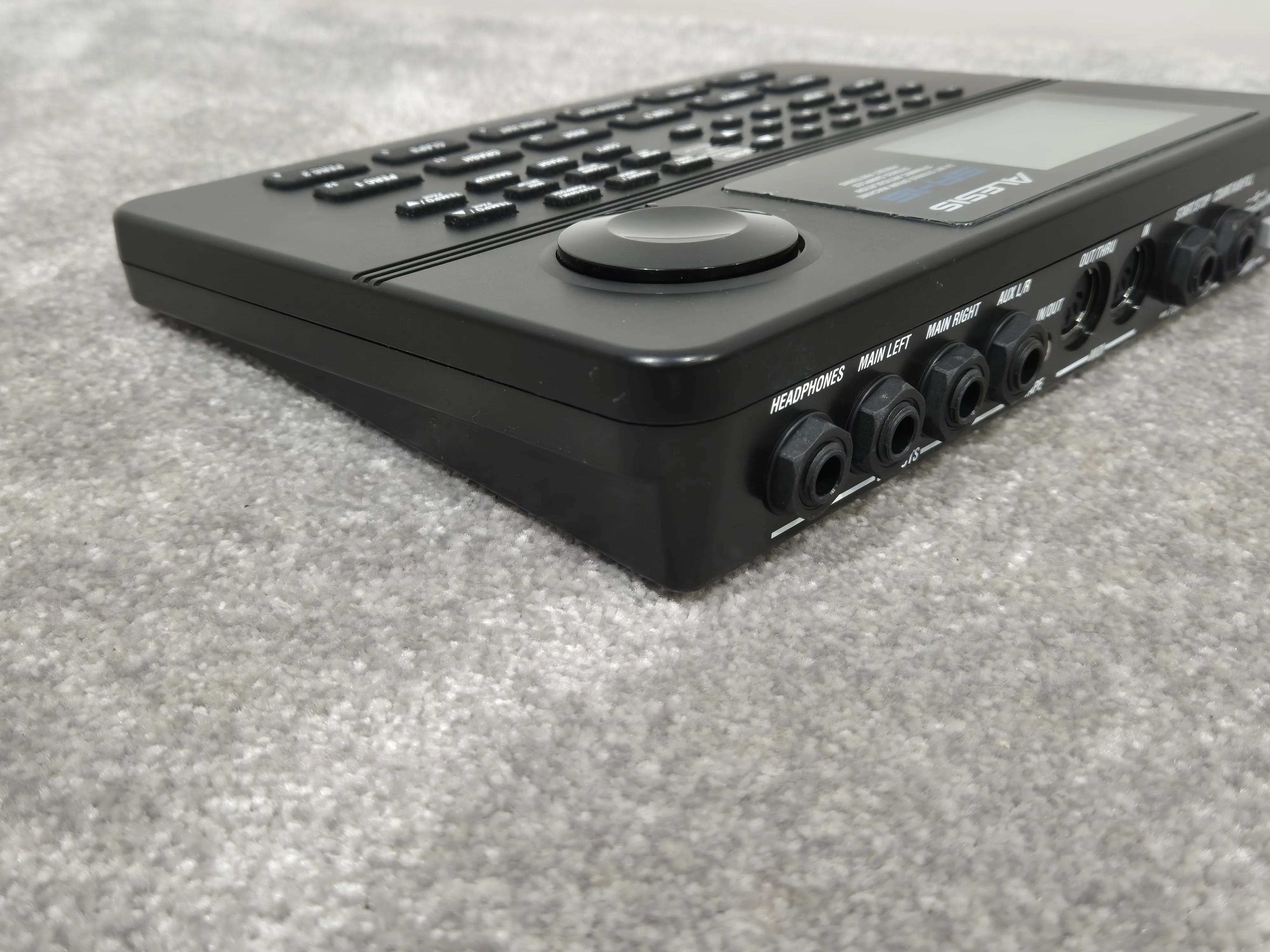 Alesis SR16 - Classic Drum Machine w/ Original Box - Image 6