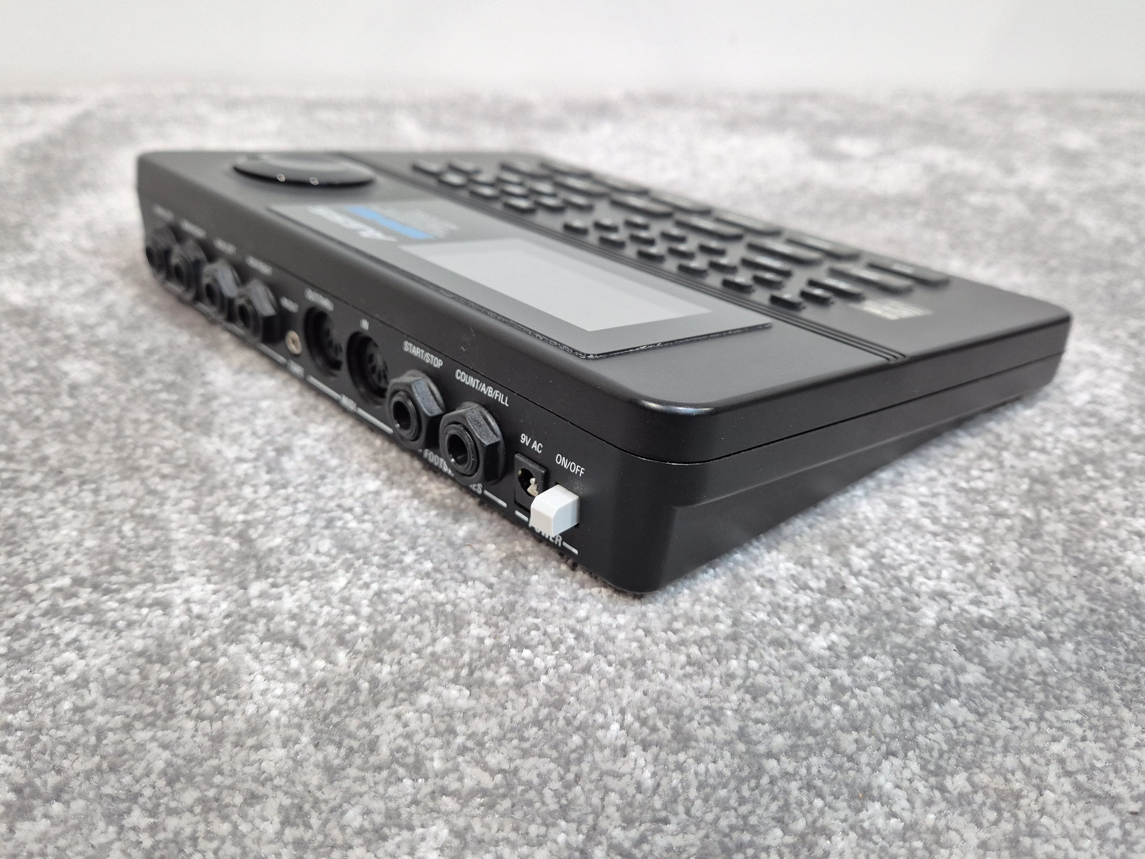 Alesis SR16 - Professional Sounds Drum Machine w/ Original Box - Image 4