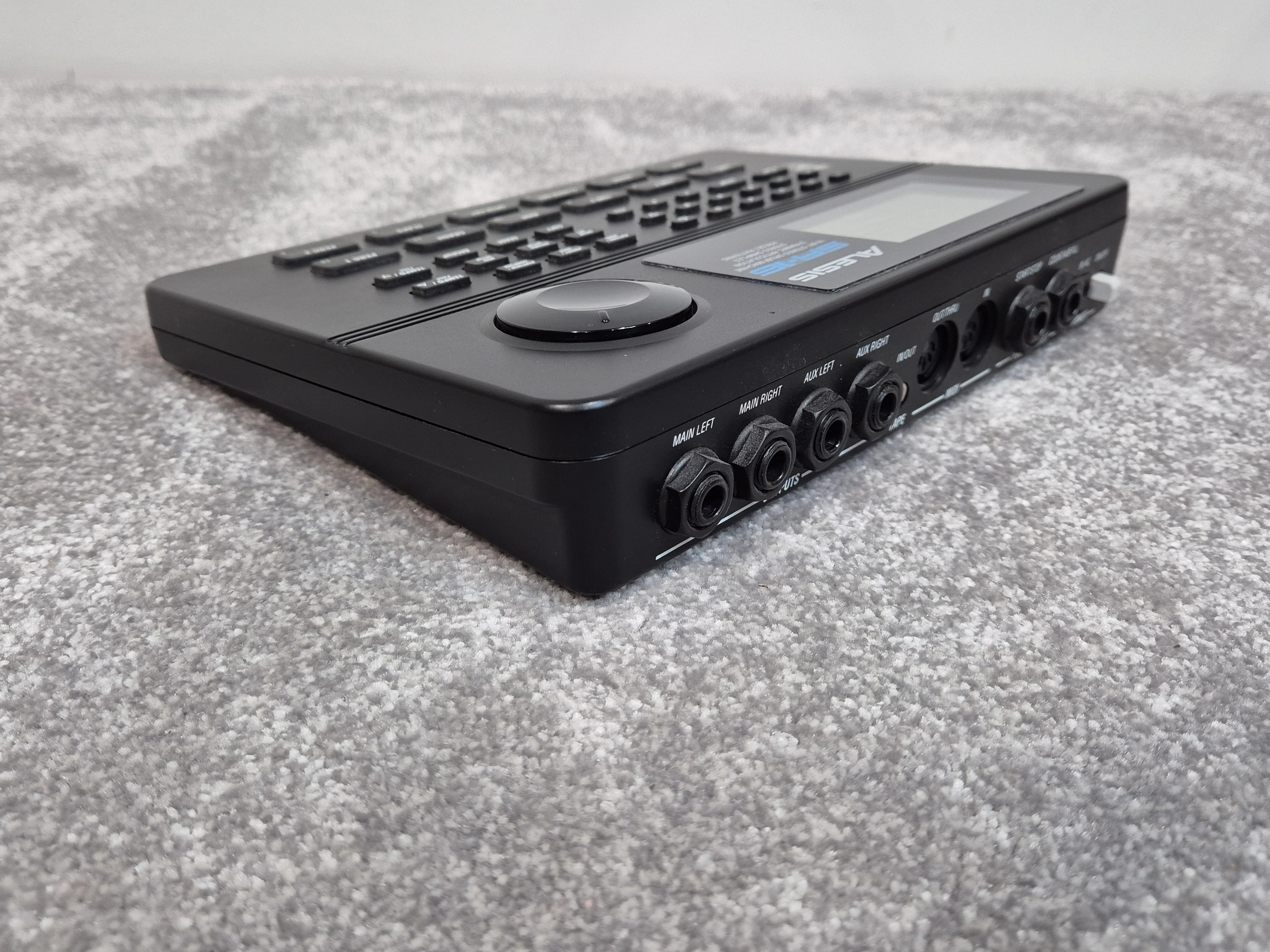 Alesis SR16 - Professional Sounds Drum Machine w/ Original Box - Image 5
