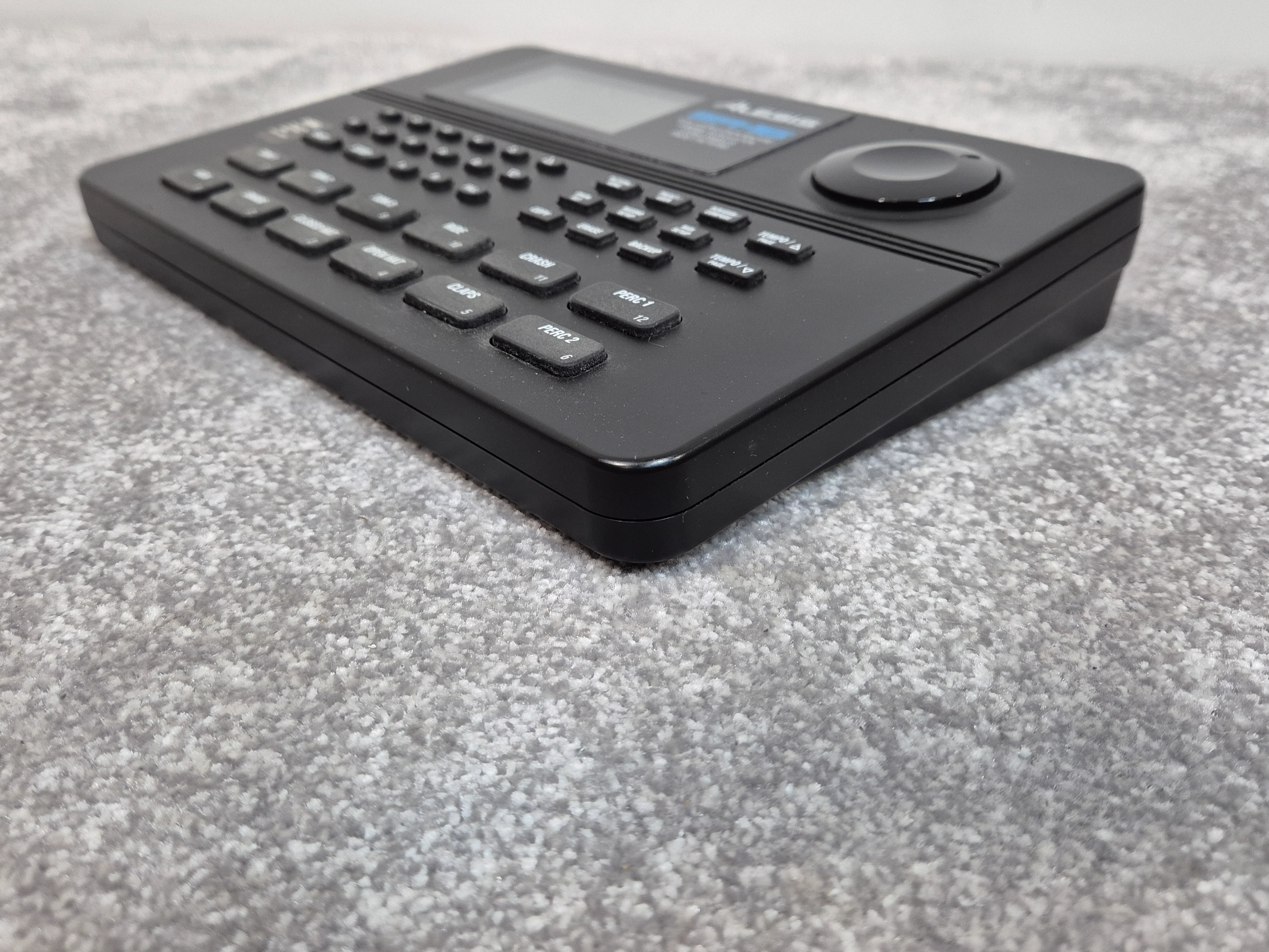 Alesis SR16 - Professional Sounds Drum Machine w/ Original Box - Image 6