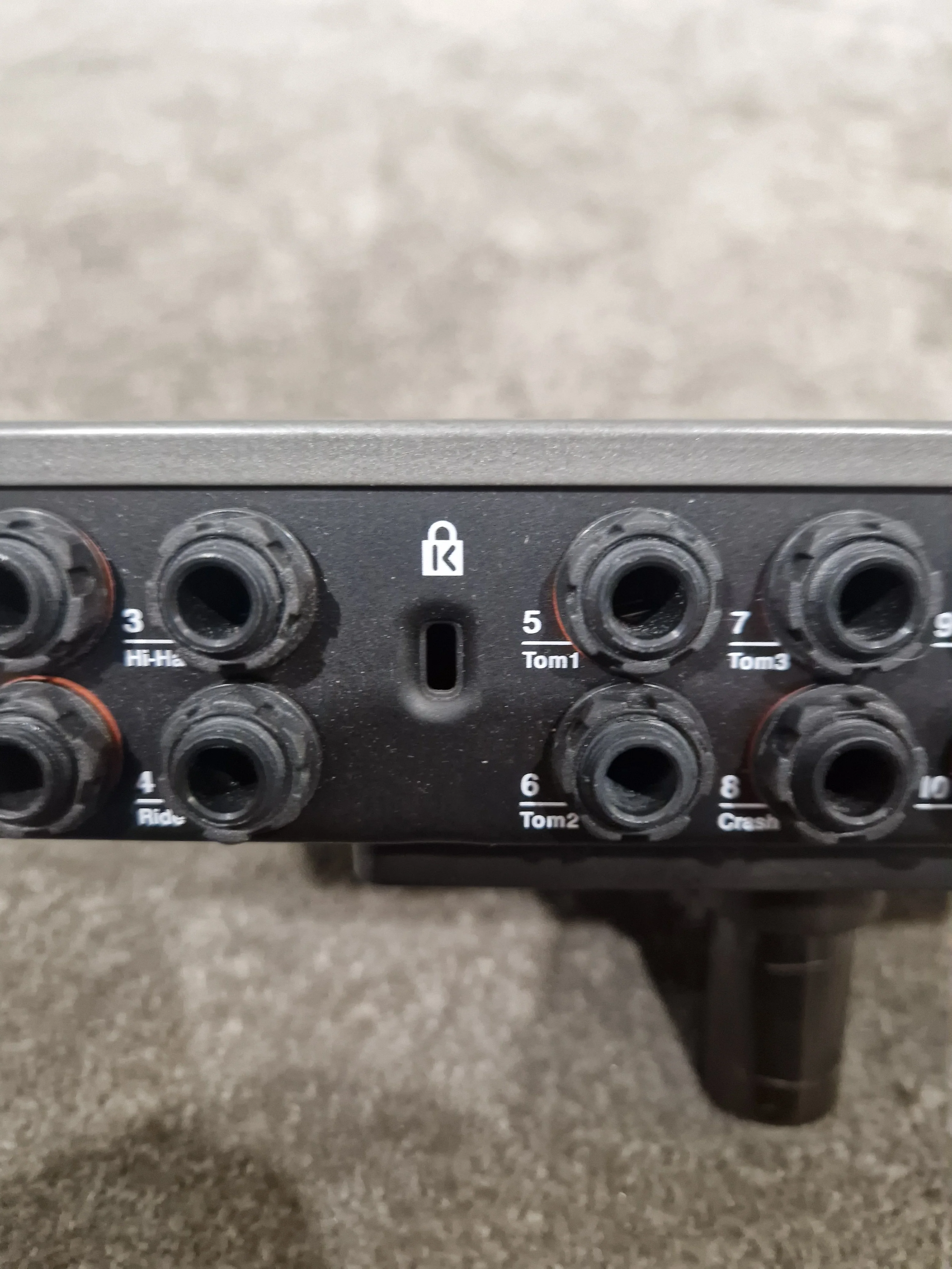 Alesis Trigger IO - USB to MIDI Drum Trigger Interface - With Cable and Mounting Clamp - Excellent - Image 2