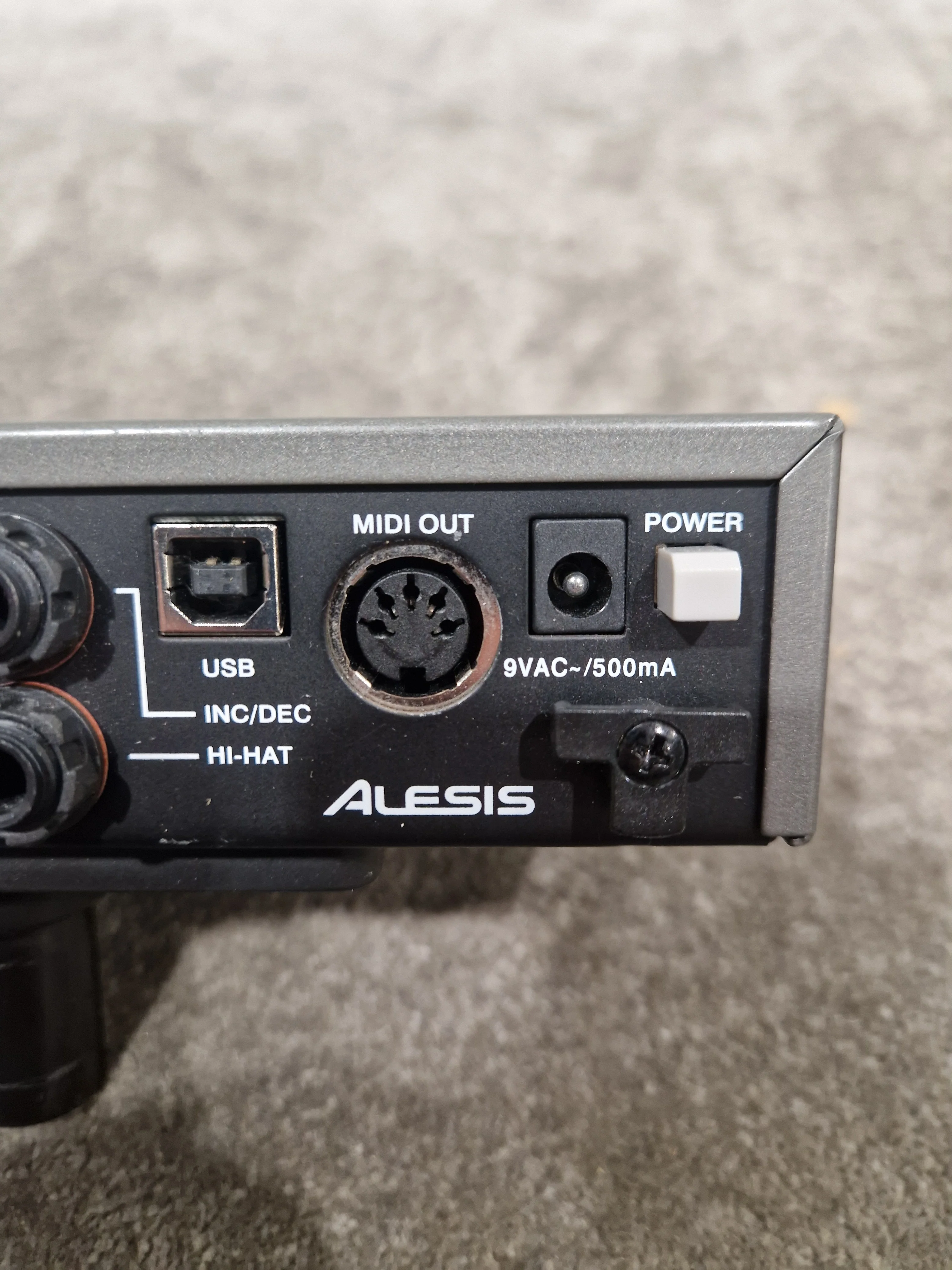 Alesis Trigger IO - USB to MIDI Drum Trigger Interface - With Cable and Mounting Clamp - Excellent - Image 8