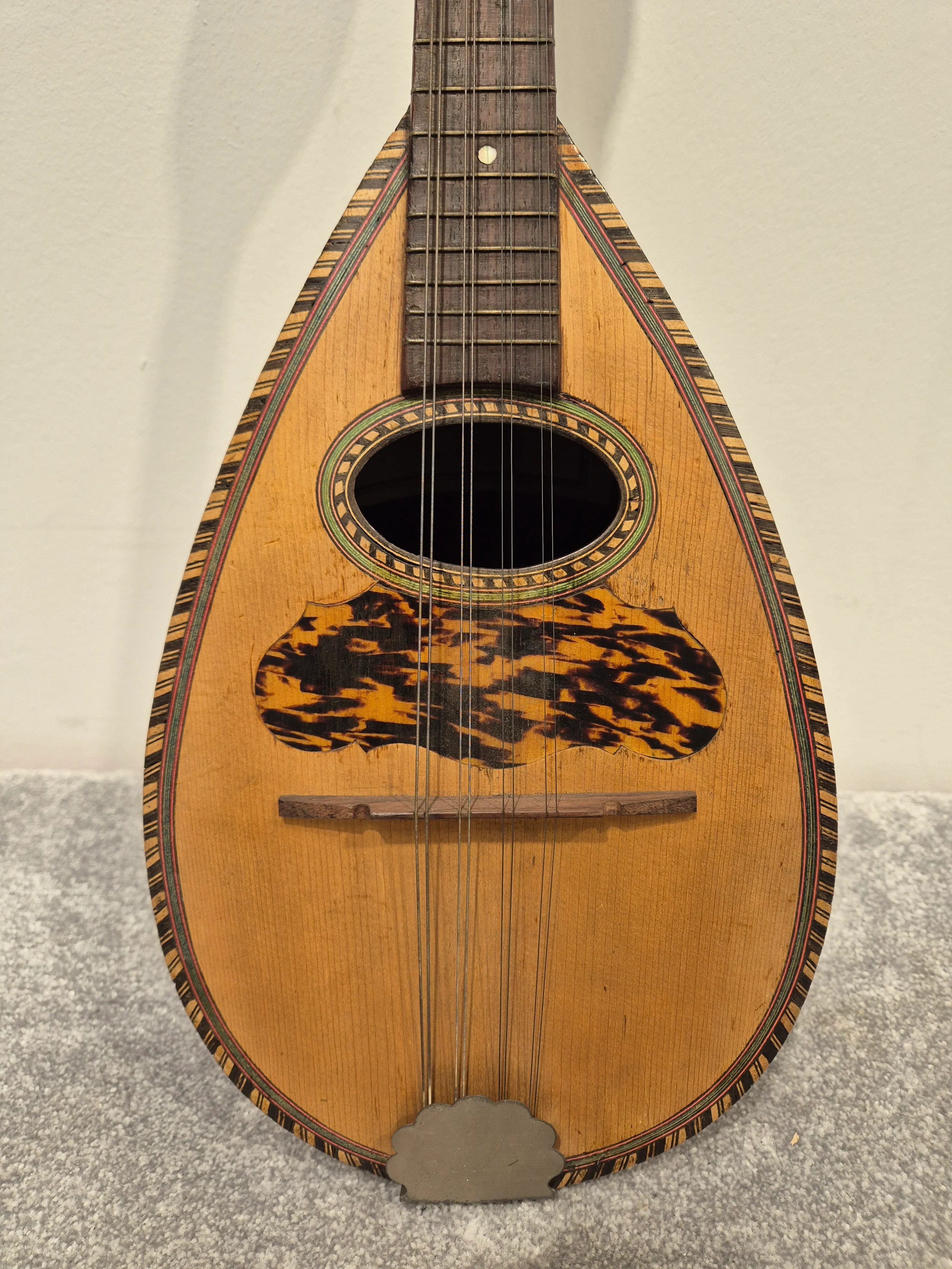 Alfredo Albertini No.65 - Bowl Back Mandolin w/ Hard Case