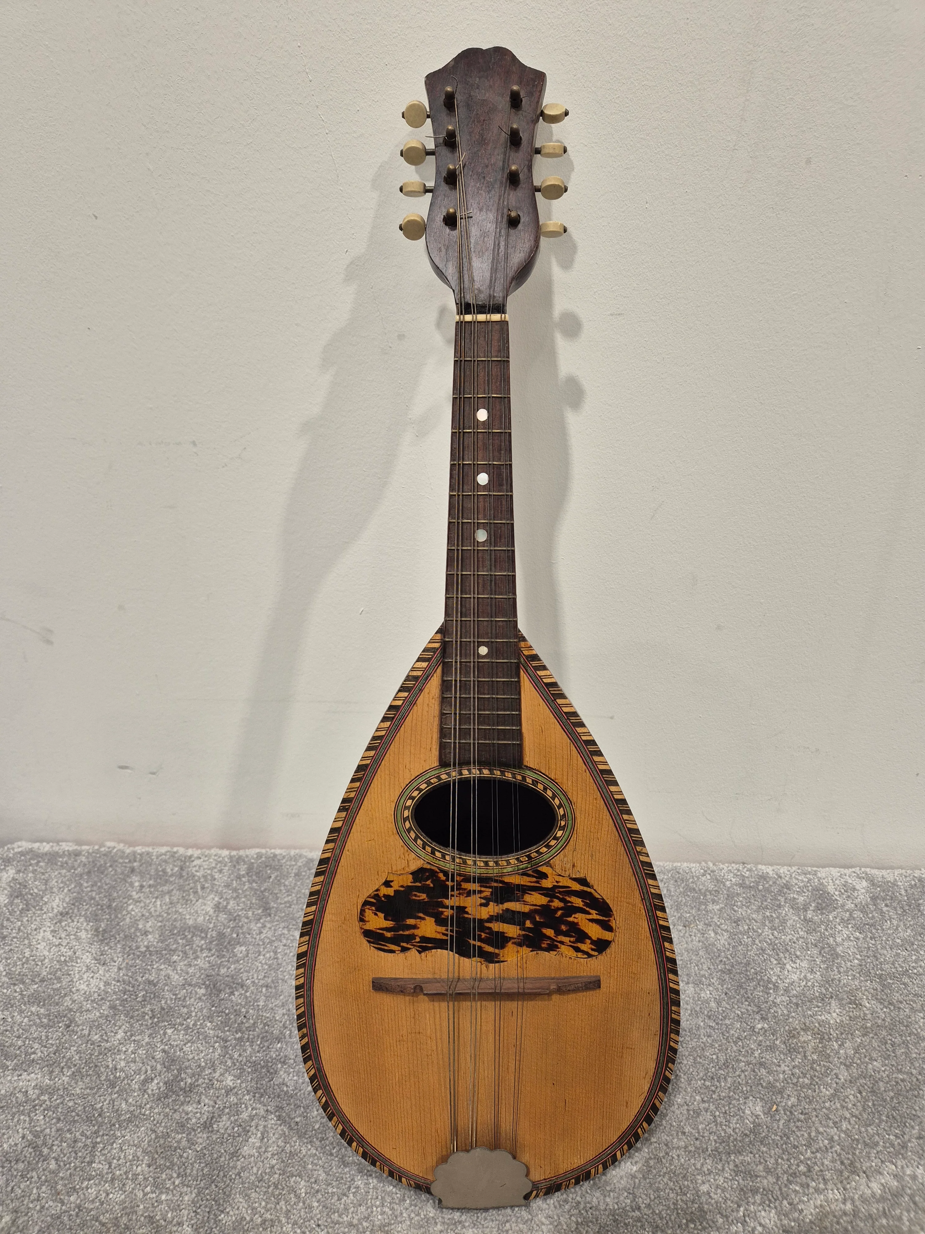 Alfredo Albertini No.65 - Bowl Back Mandolin w/ Hard Case - Image 2