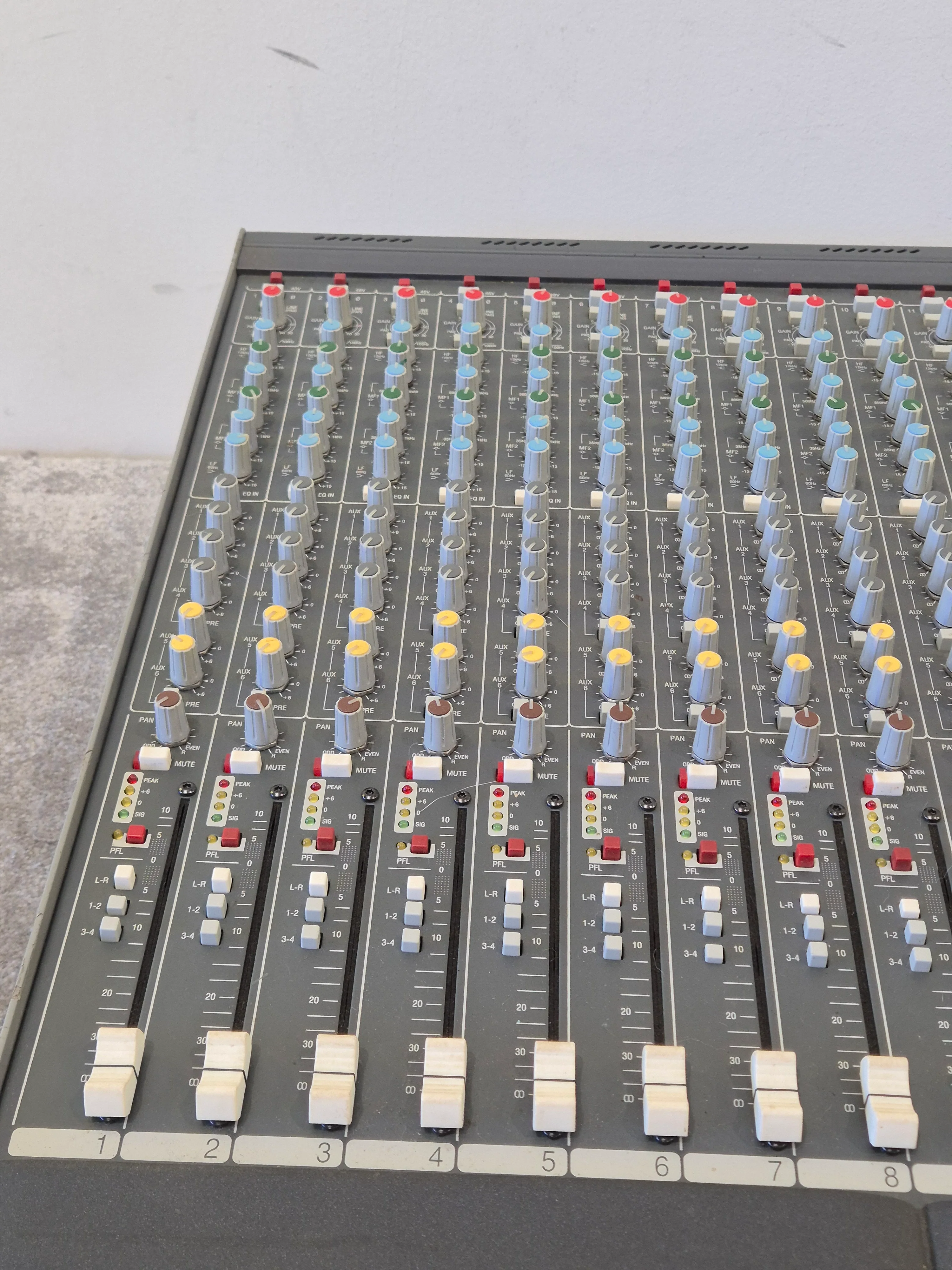 Allen & Heath GL2200 24-channel Mixing Console - 24 Channels, High-Quality Sound - Excellent w/ Lamp - Image 5