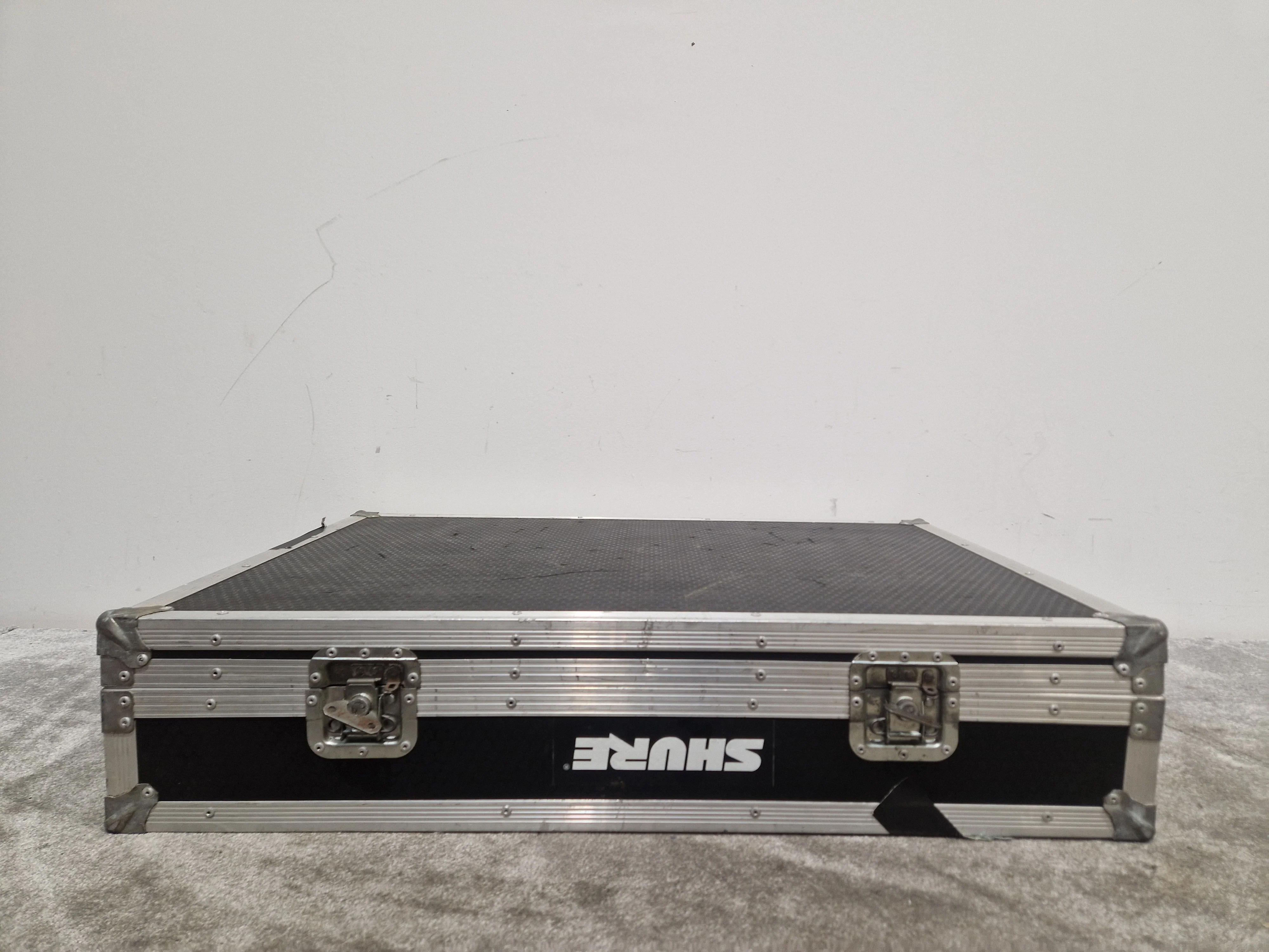 Allen & Heath GL2200-24 Mixing Console - 24-Channel - Excellent - Good - Image 2