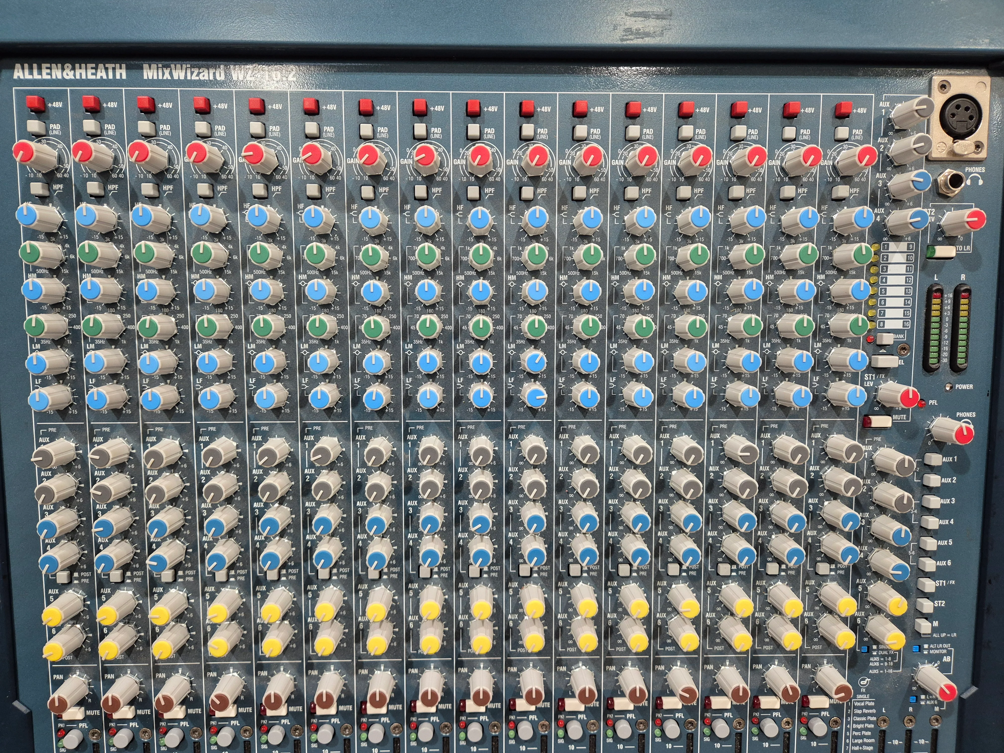 Allen & Heath Mix Wizard WZ3 16:2 - Professional Analog Mixer w/ Flight Case - Image 2