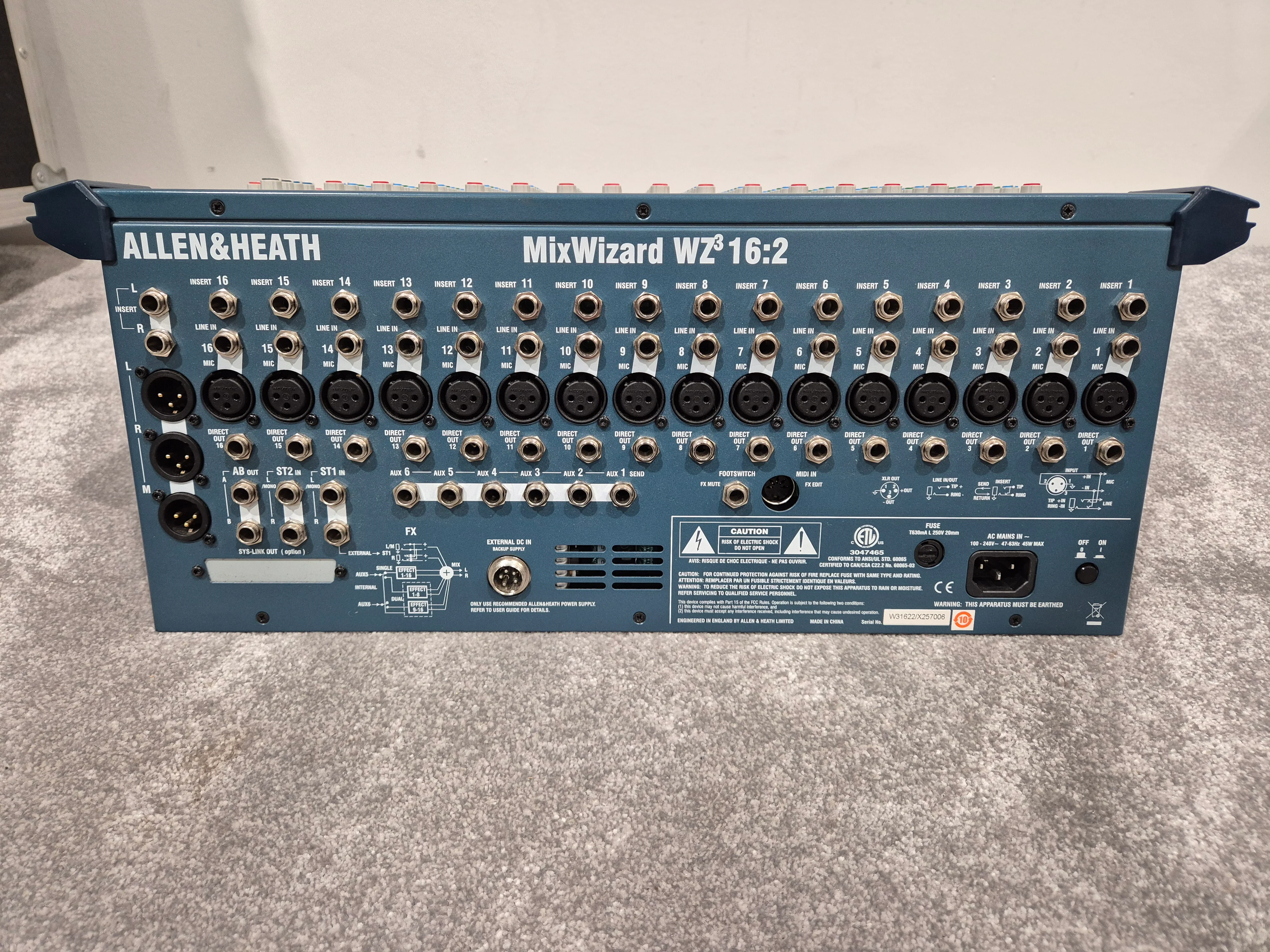 Allen & Heath Mix Wizard WZ3 16:2 - Professional Analog Mixer w/ Flight Case - Image 6