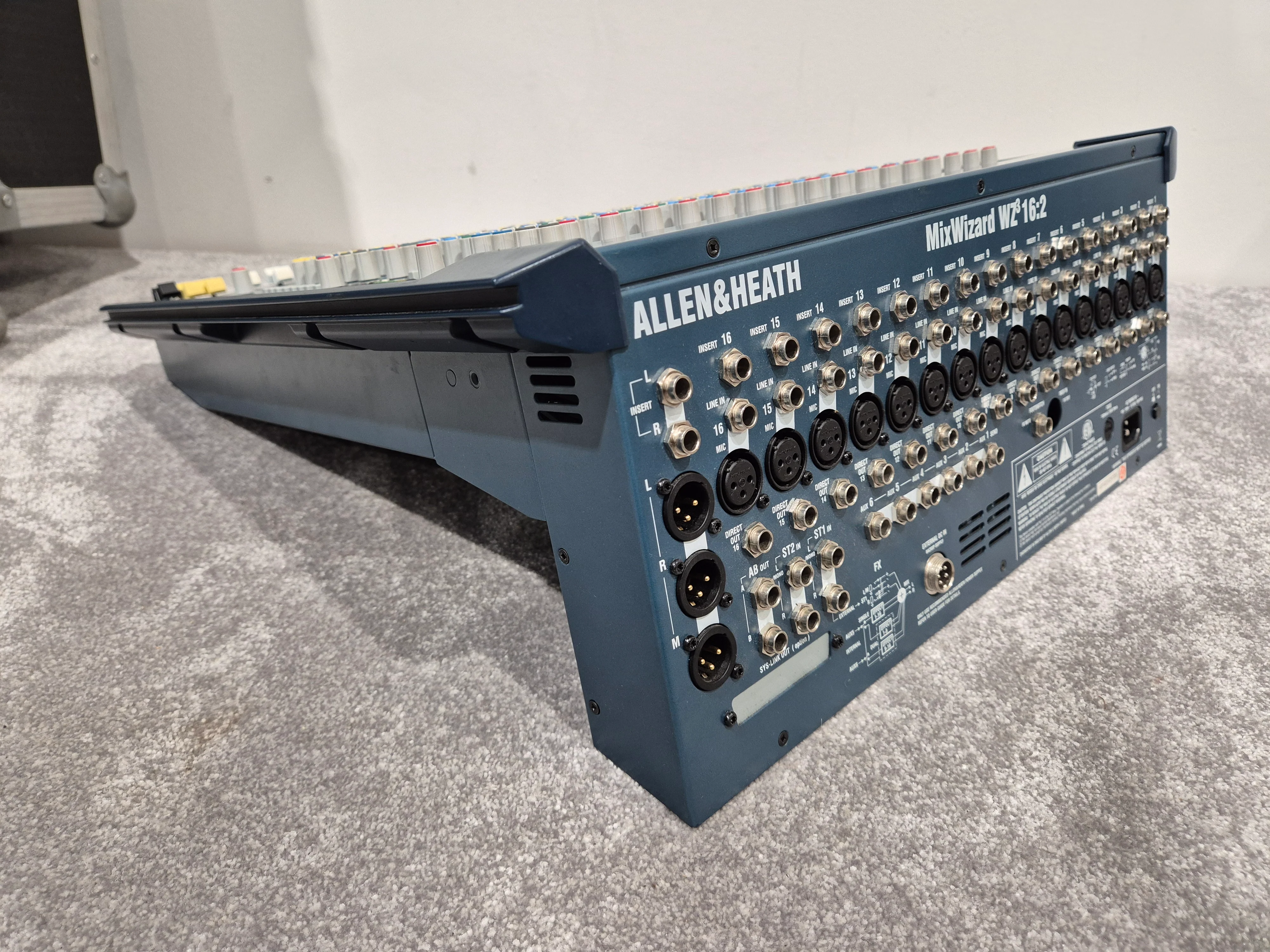 Allen & Heath Mix Wizard WZ3 16:2 - Professional Analog Mixer w/ Flight Case - Image 9