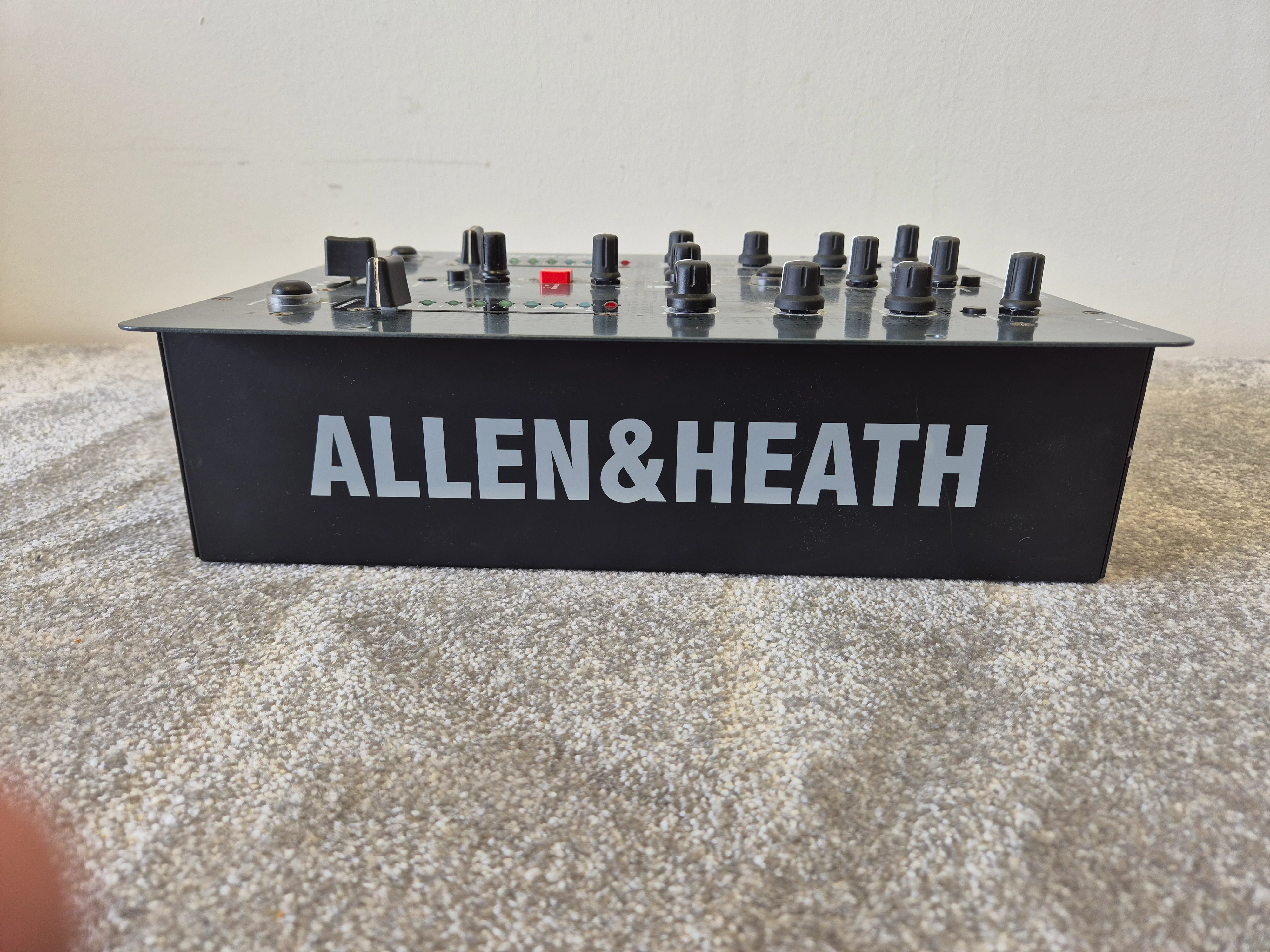 Allen & Heath XONE - 2-Channel Analogue DJ Mixer (Spares or Repairs) - Image 6