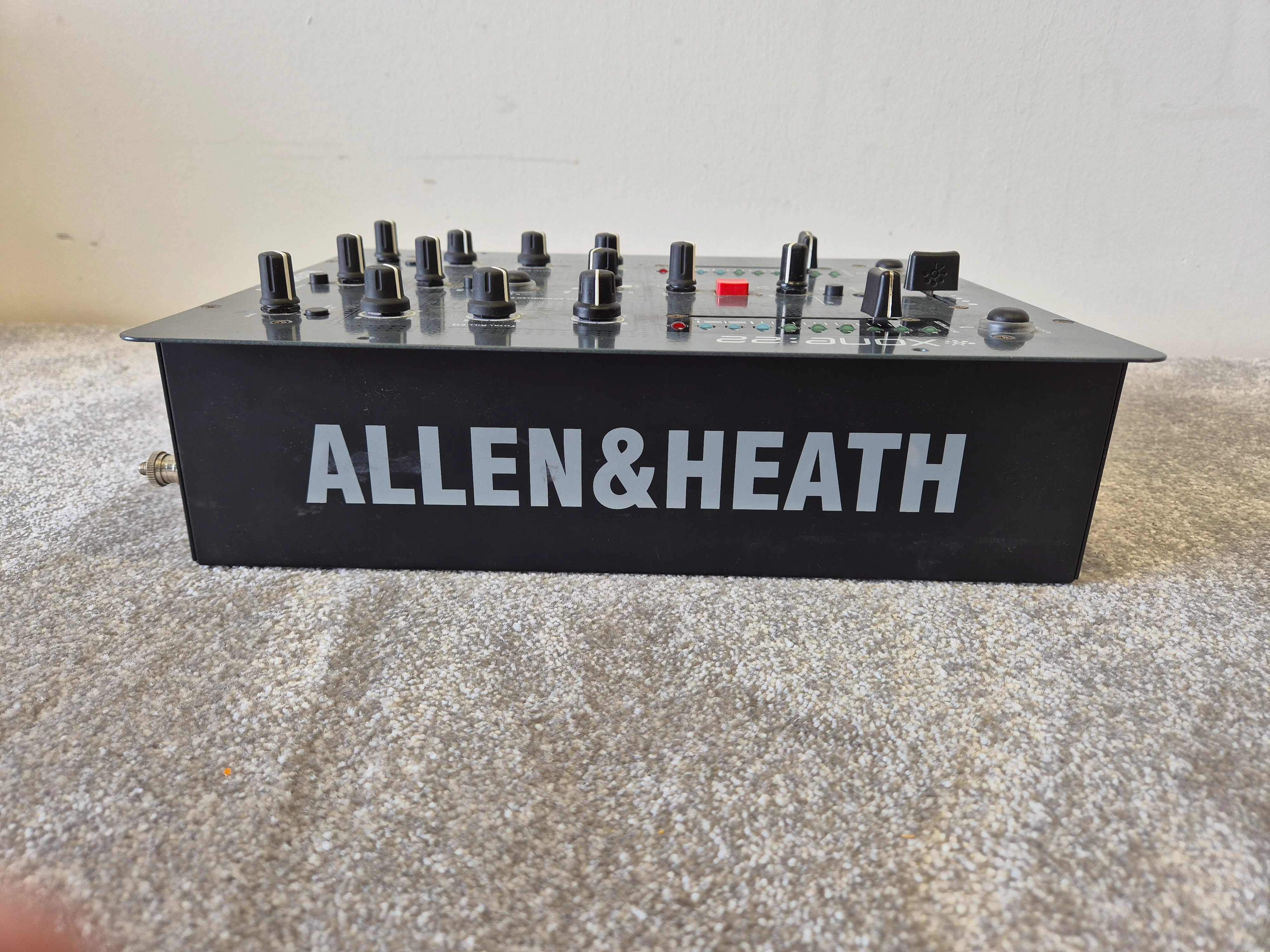 Allen & Heath XONE - 2-Channel Analogue DJ Mixer (Spares or Repairs) - Image 7