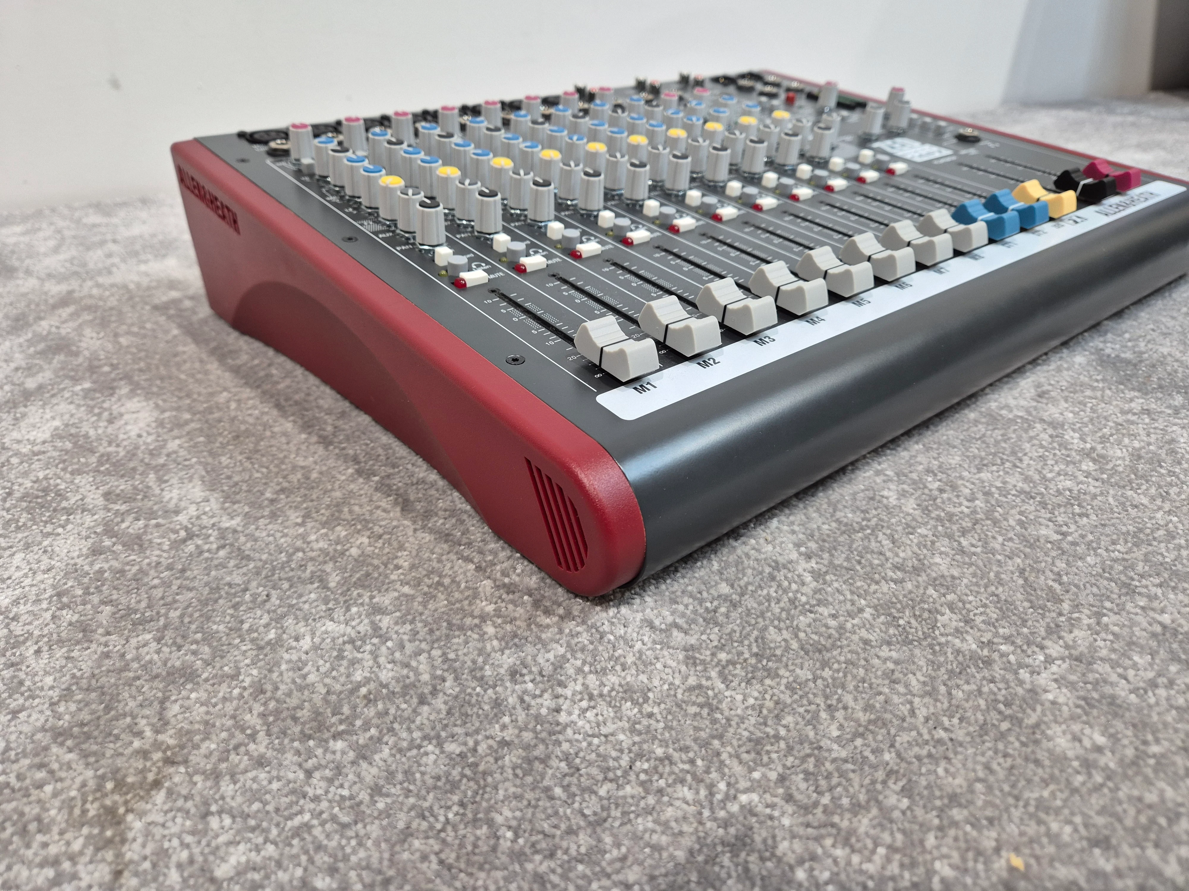 Allen & Heath ZED Sixty-14FX - 14-Channel Studio Mixer w/ Hard Case RRP £499 - Image 4
