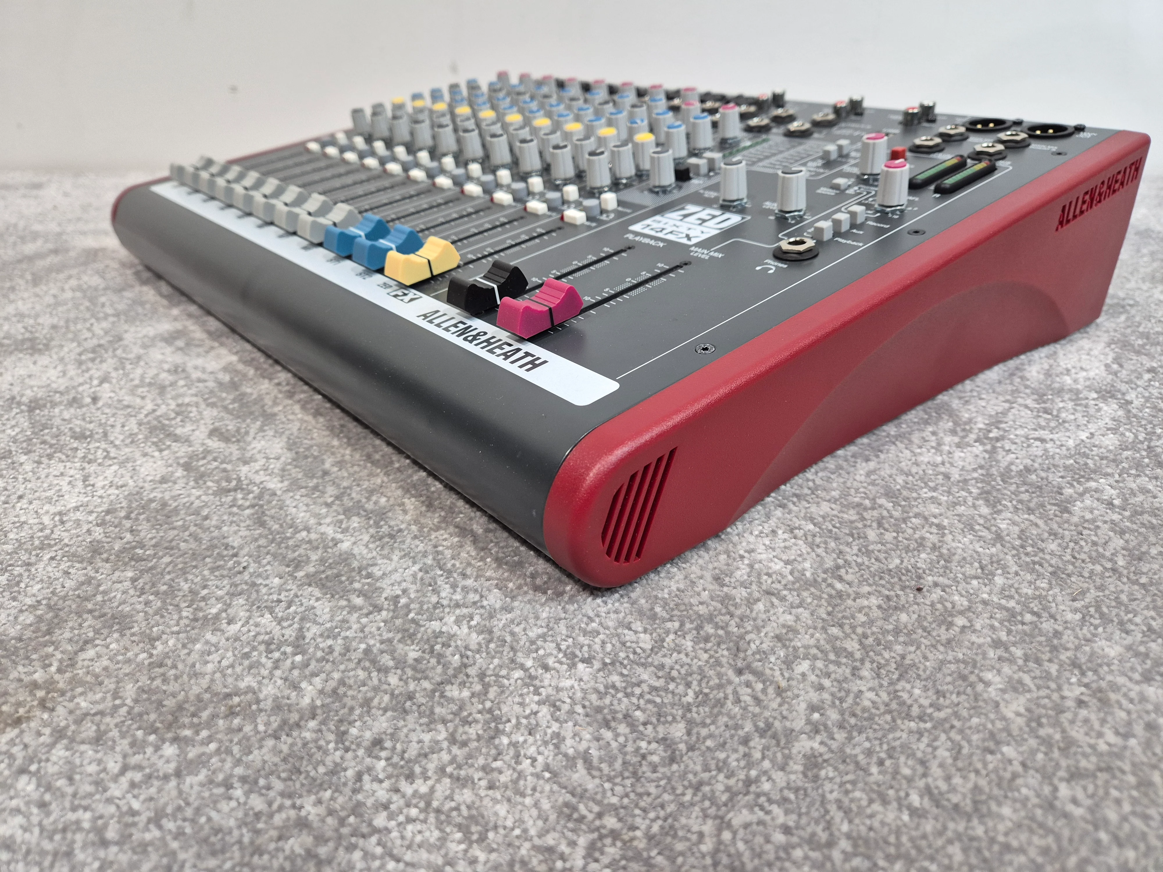 Allen & Heath ZED Sixty-14FX - 14-Channel Studio Mixer w/ Hard Case RRP £499 - Image 5
