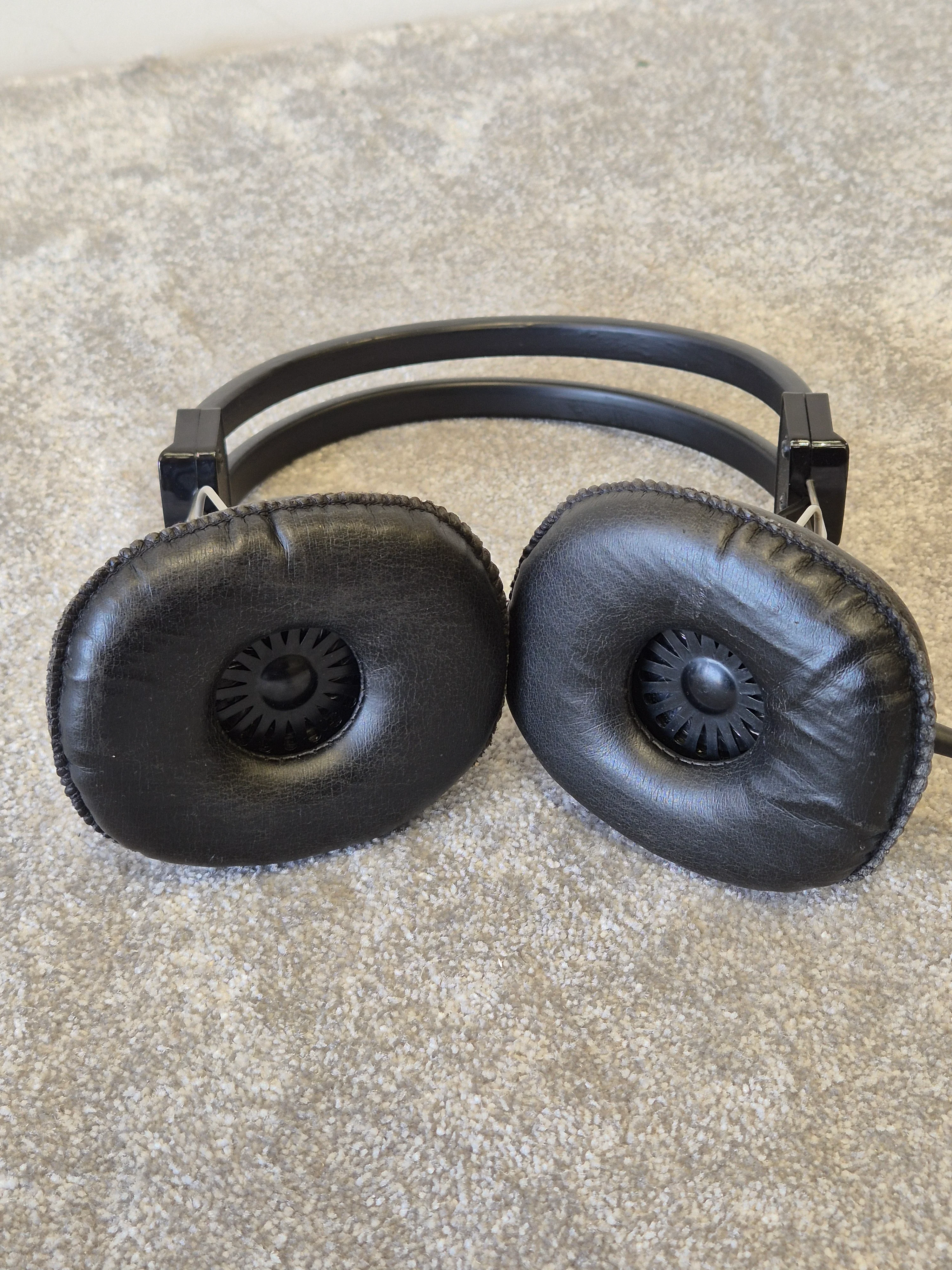 Altai HS 400 - Over-Ear Wired Headphones - Image 2